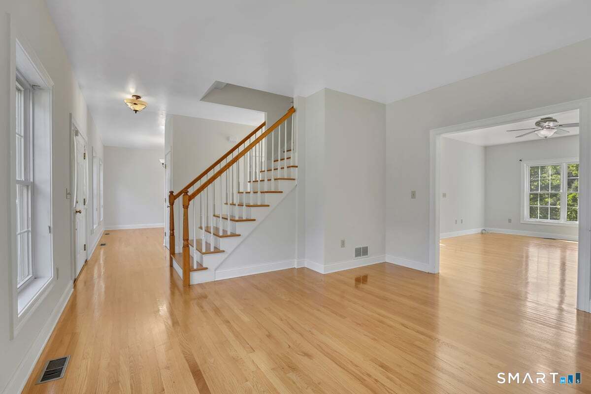 95 Higgins Road photo 13