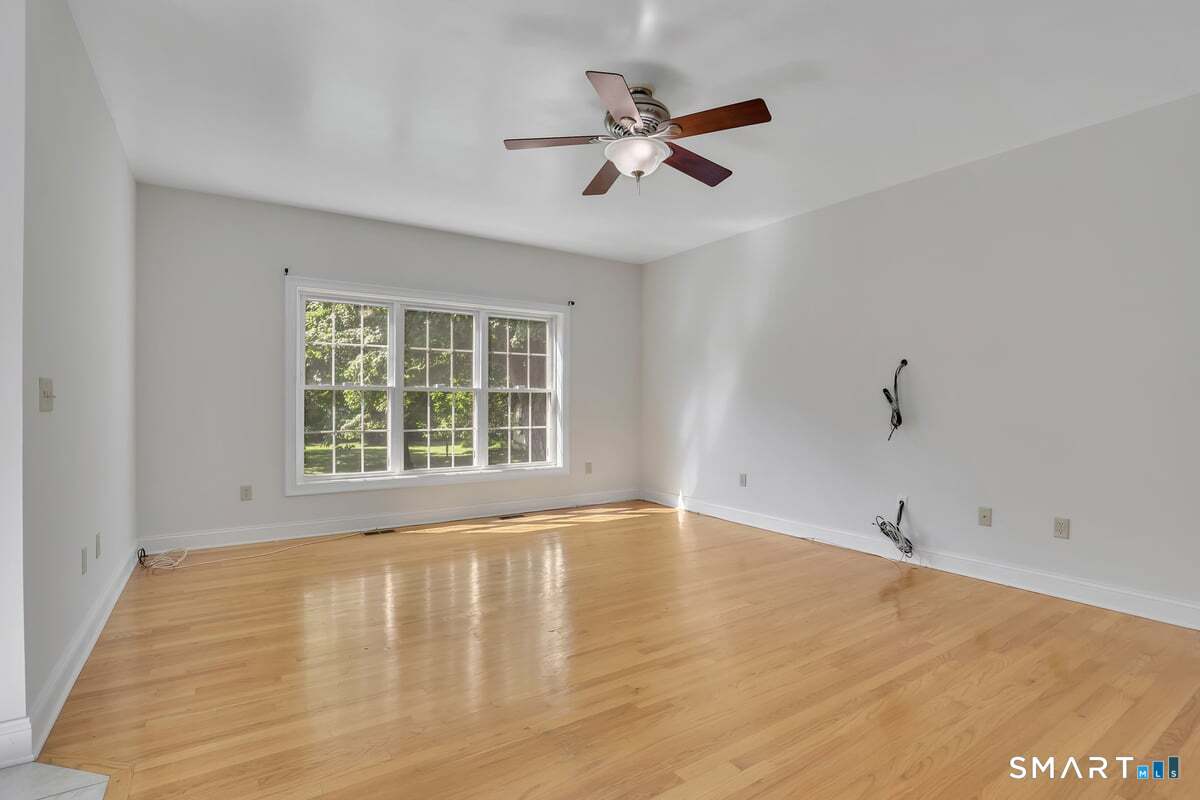 95 Higgins Road photo 10