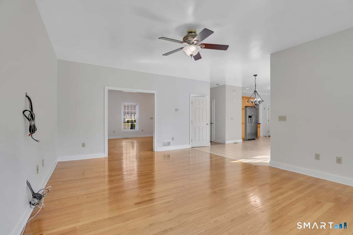 95 Higgins Road photo 11