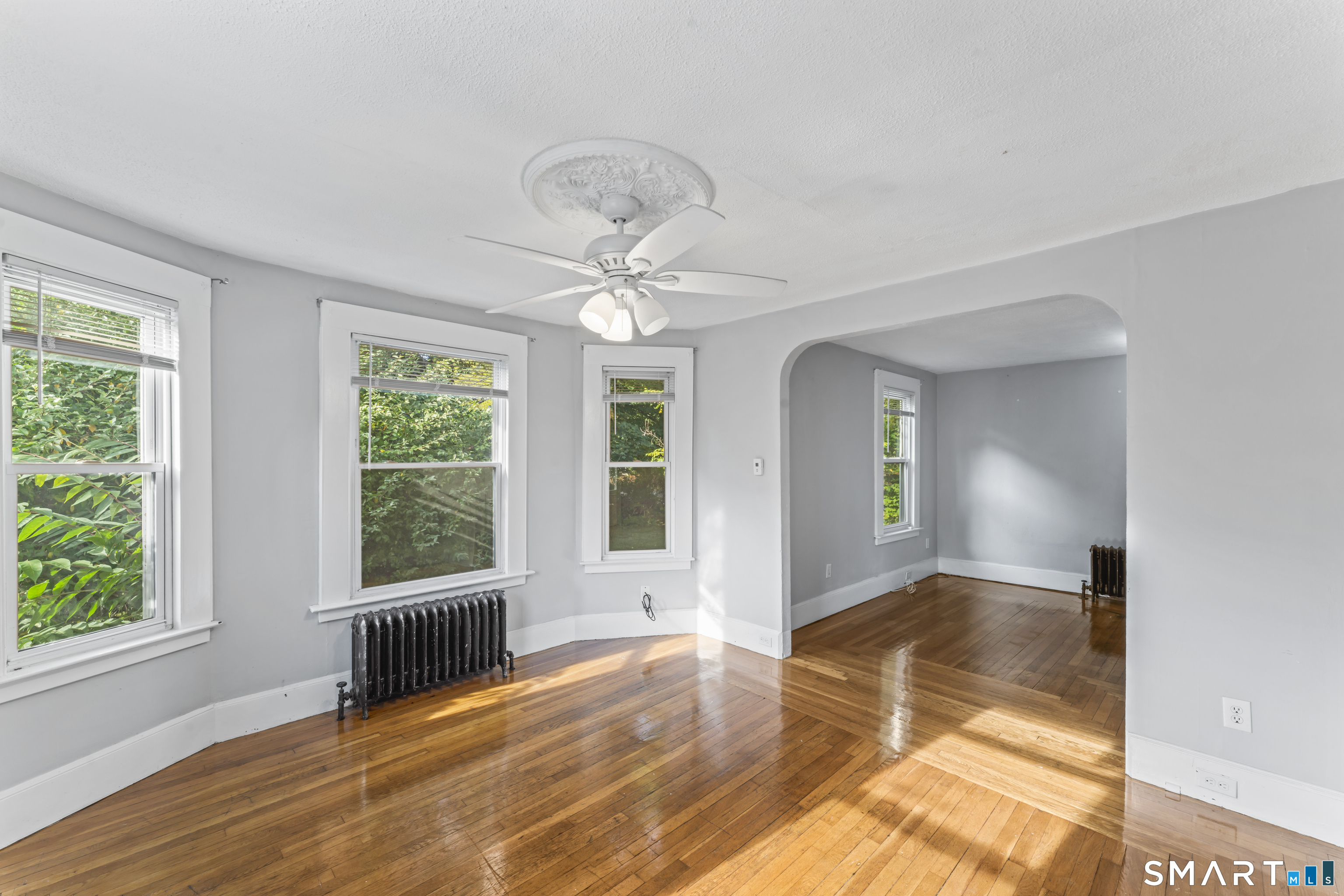 33 Evergreen Avenue photo 11