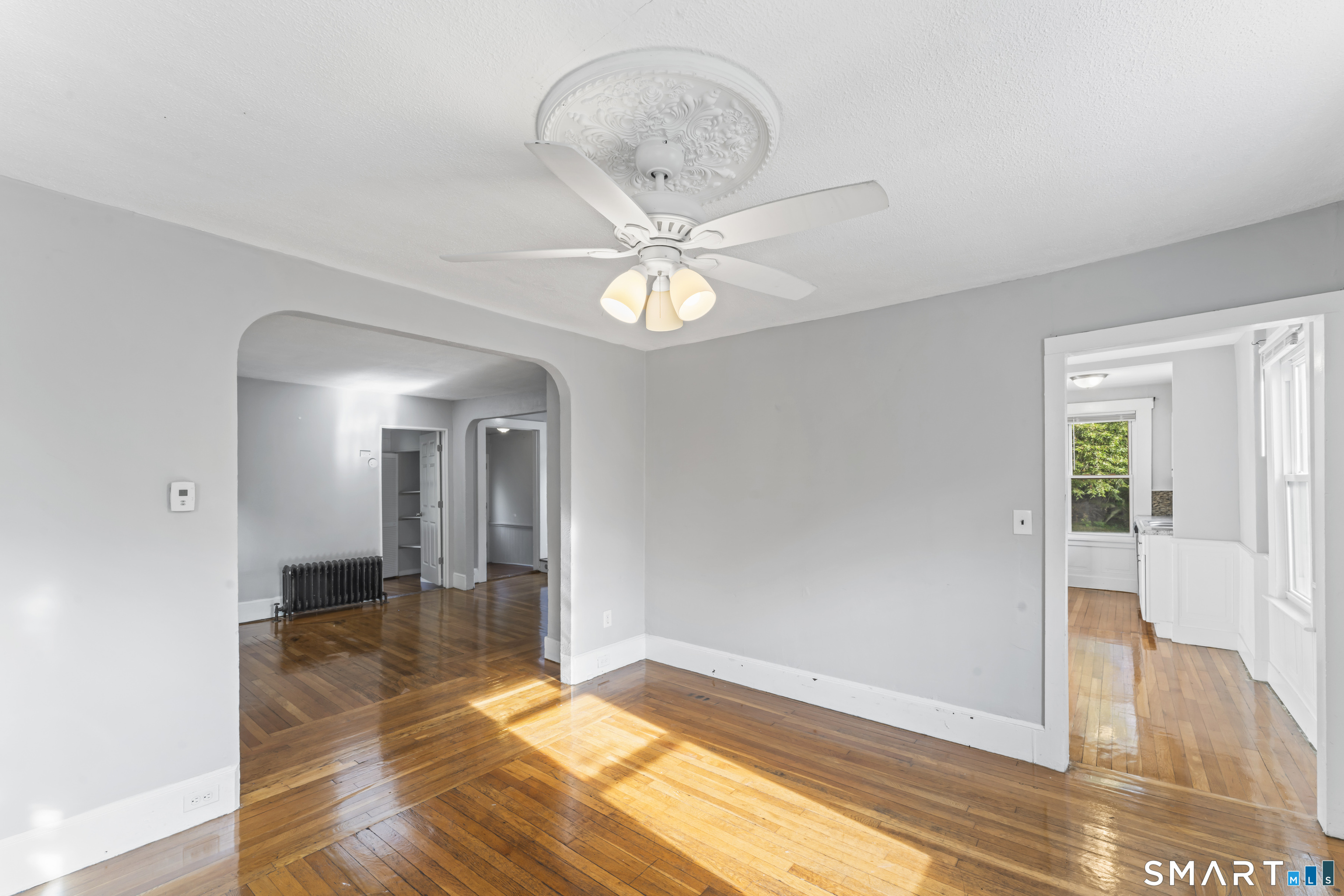 33 Evergreen Avenue photo 12