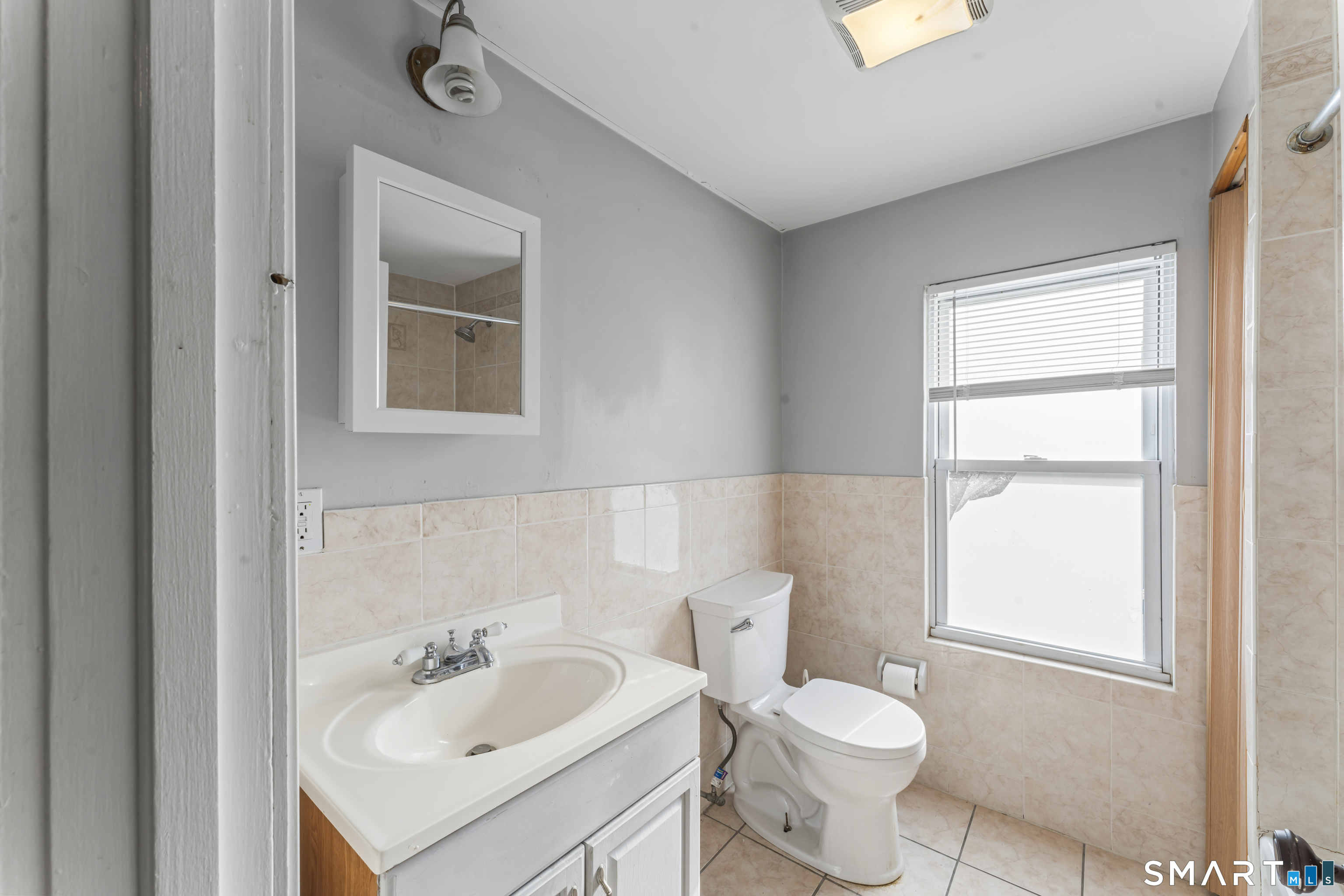 33 Evergreen Avenue photo 19