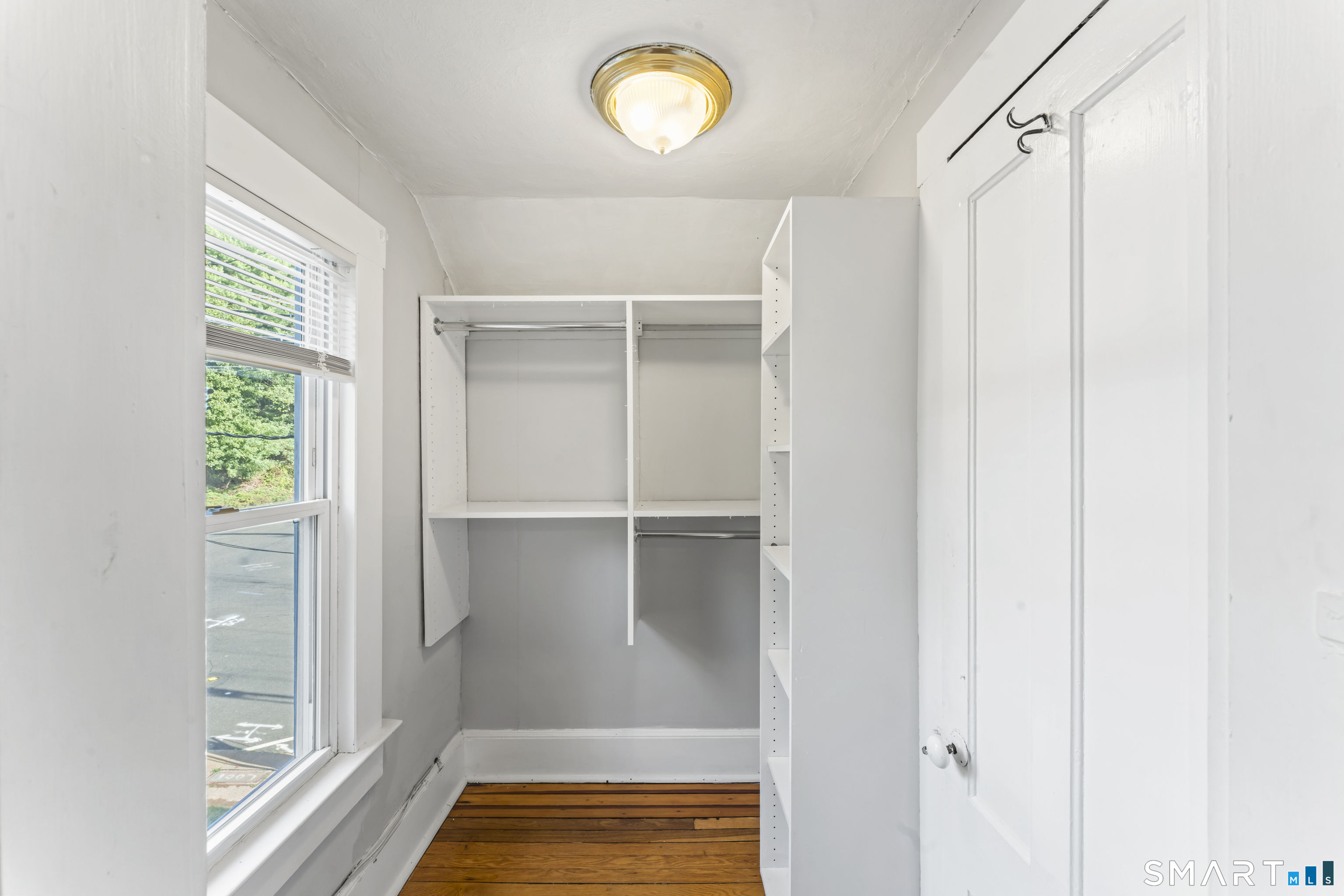33 Evergreen Avenue photo 24