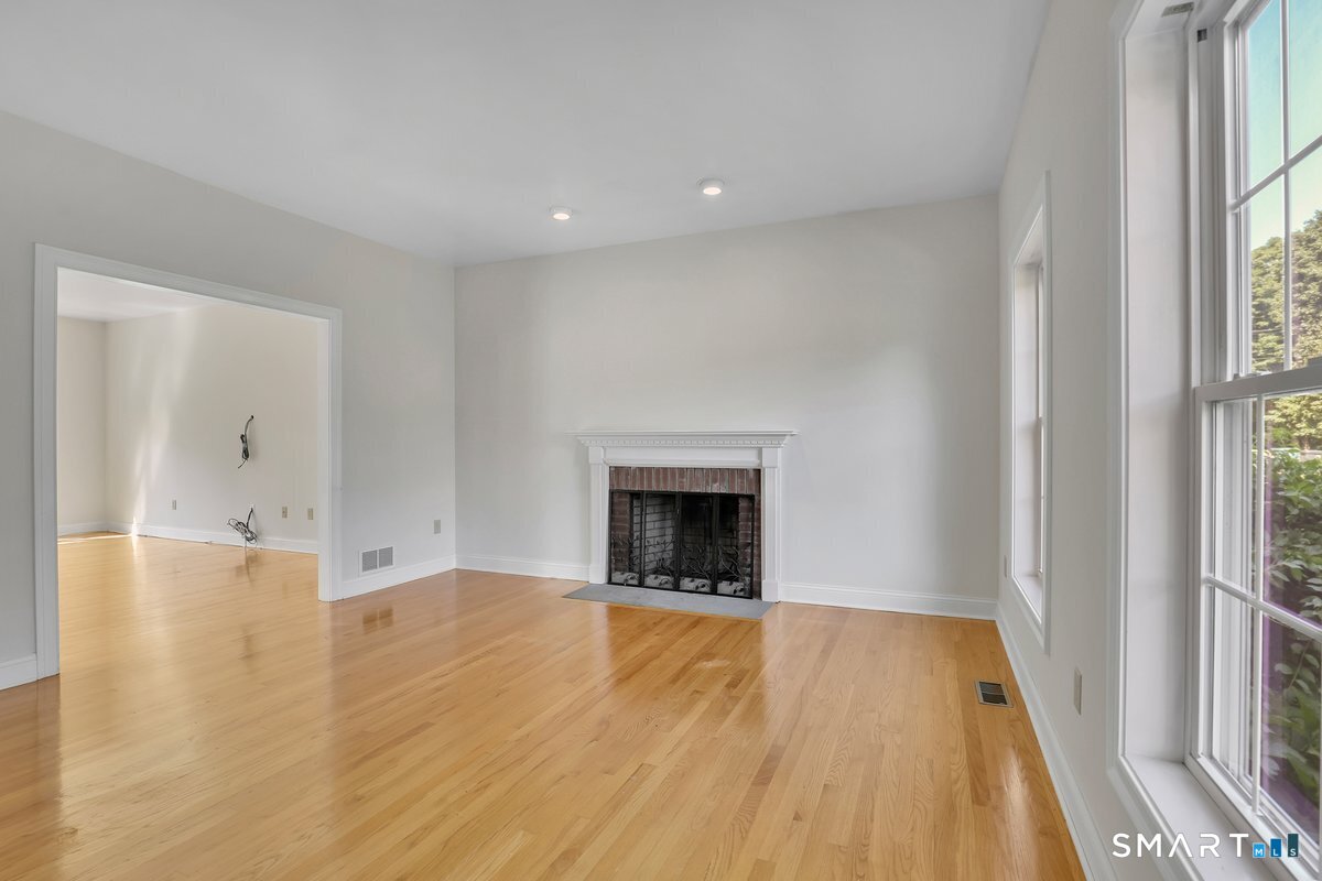 95 Higgins Road photo 12