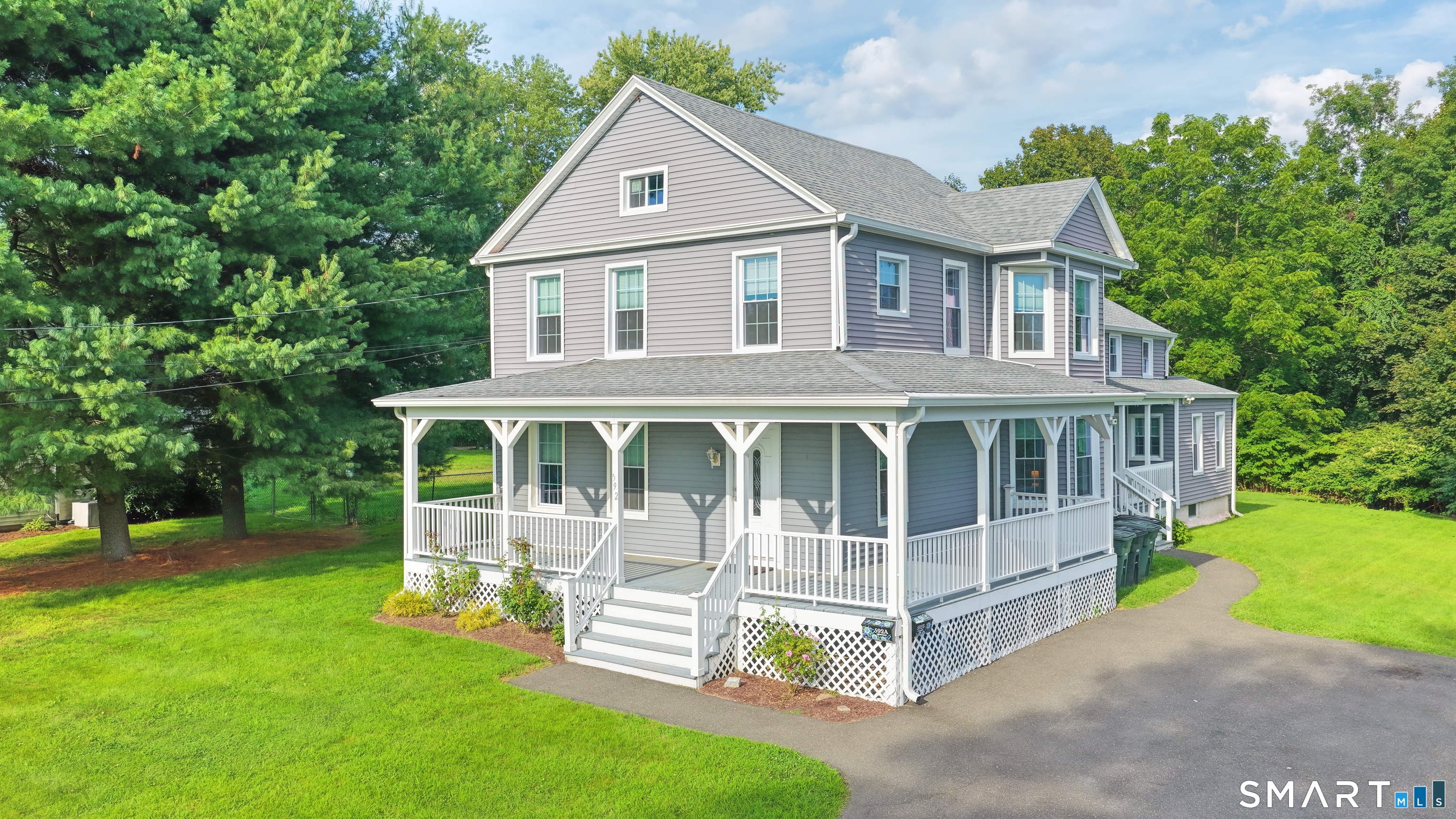 592 Pond Point Avenue