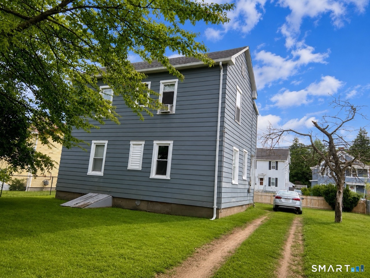 15th image of 355 Goodrich St, Hamden, CT 06517 | MLS# 24199903