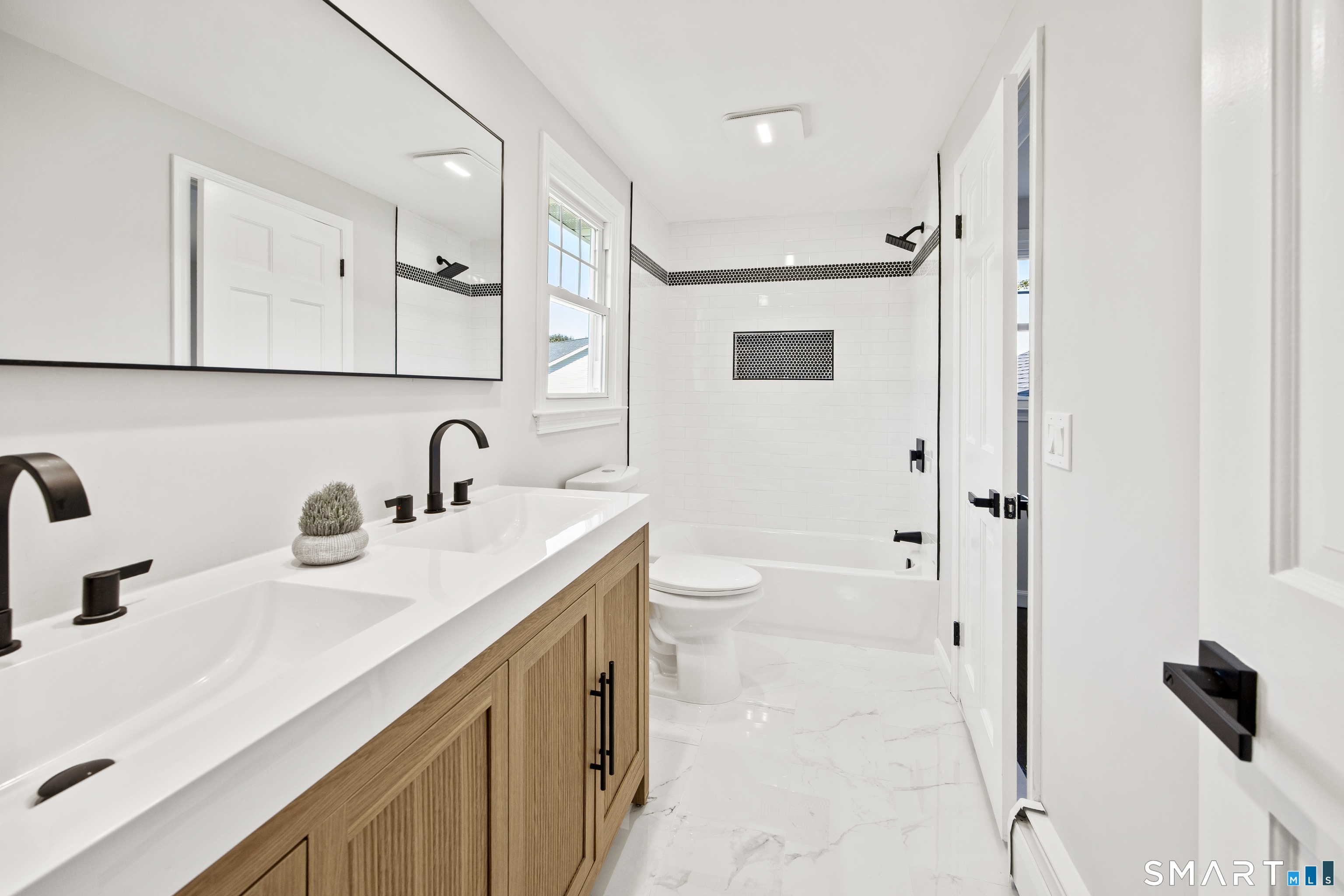 325 Circle Drive photo 24