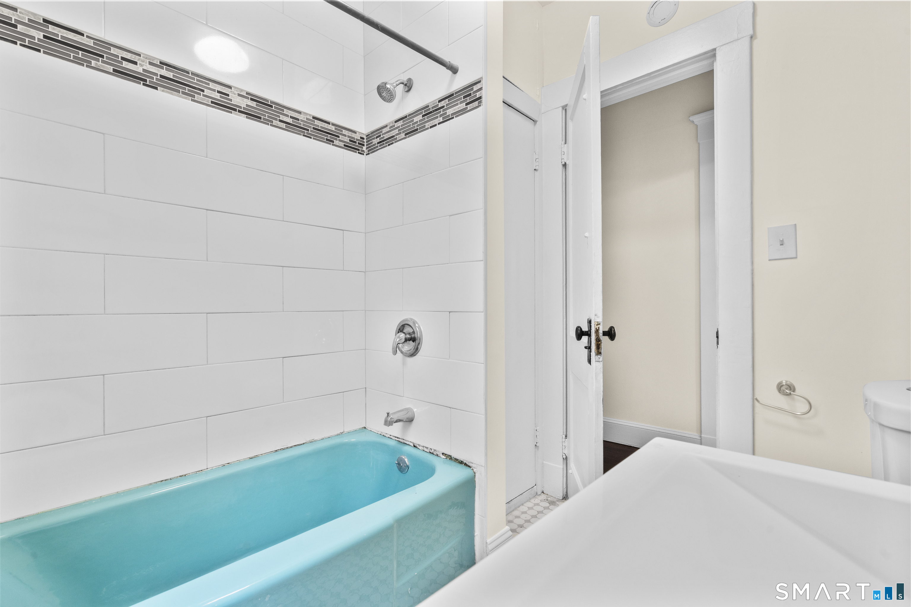 144 Gilbert Avenue Unit #2 photo 16