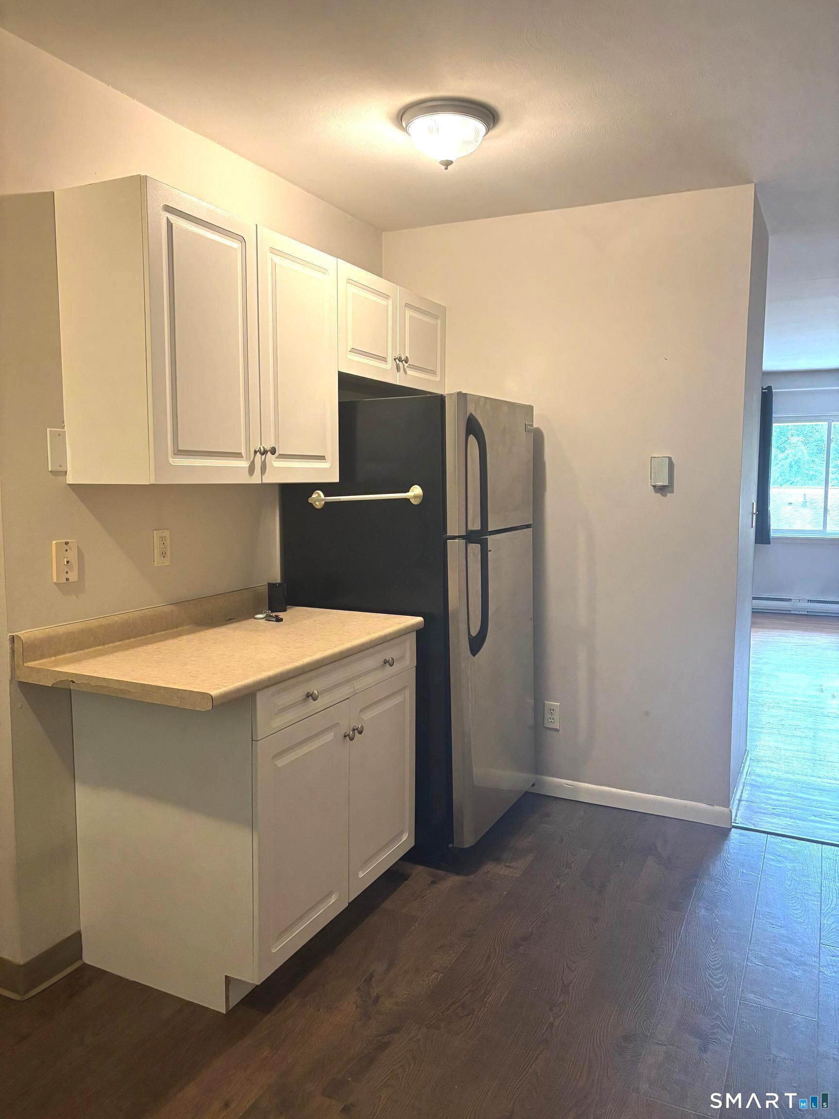 1660 Farmington Avenue Unit #12 photo 6