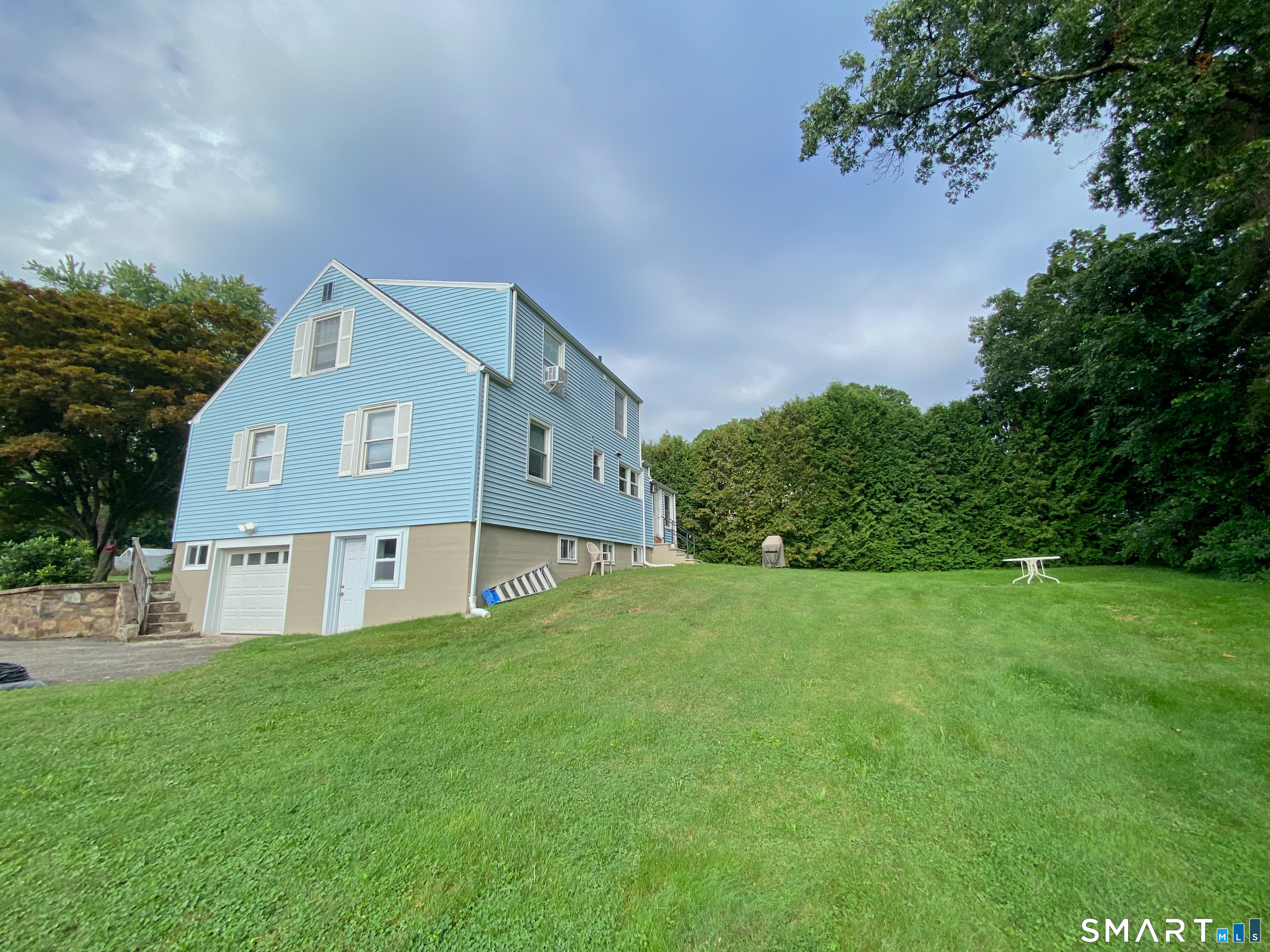11 Esther Avenue photo 32