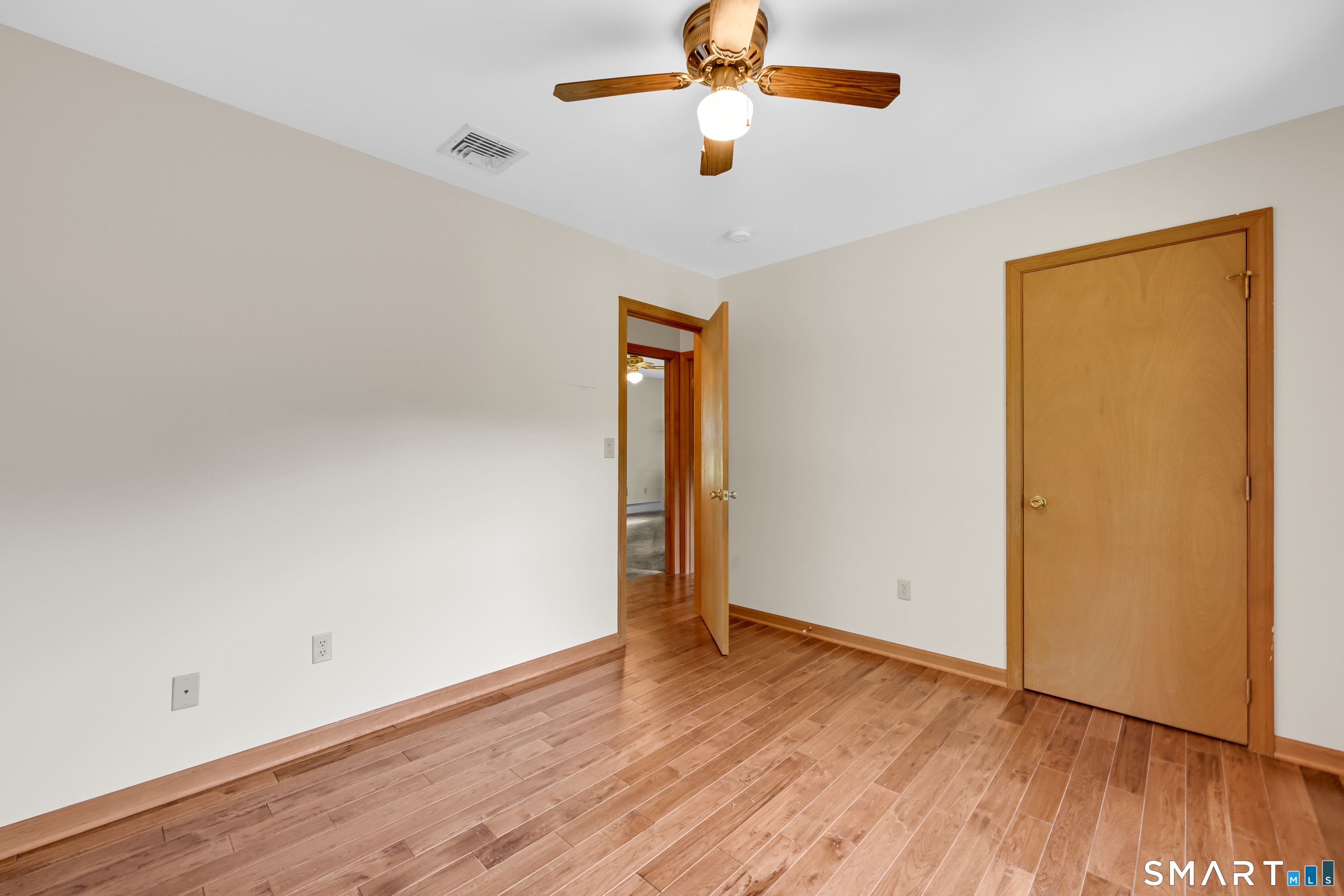463 Burton Road photo 15