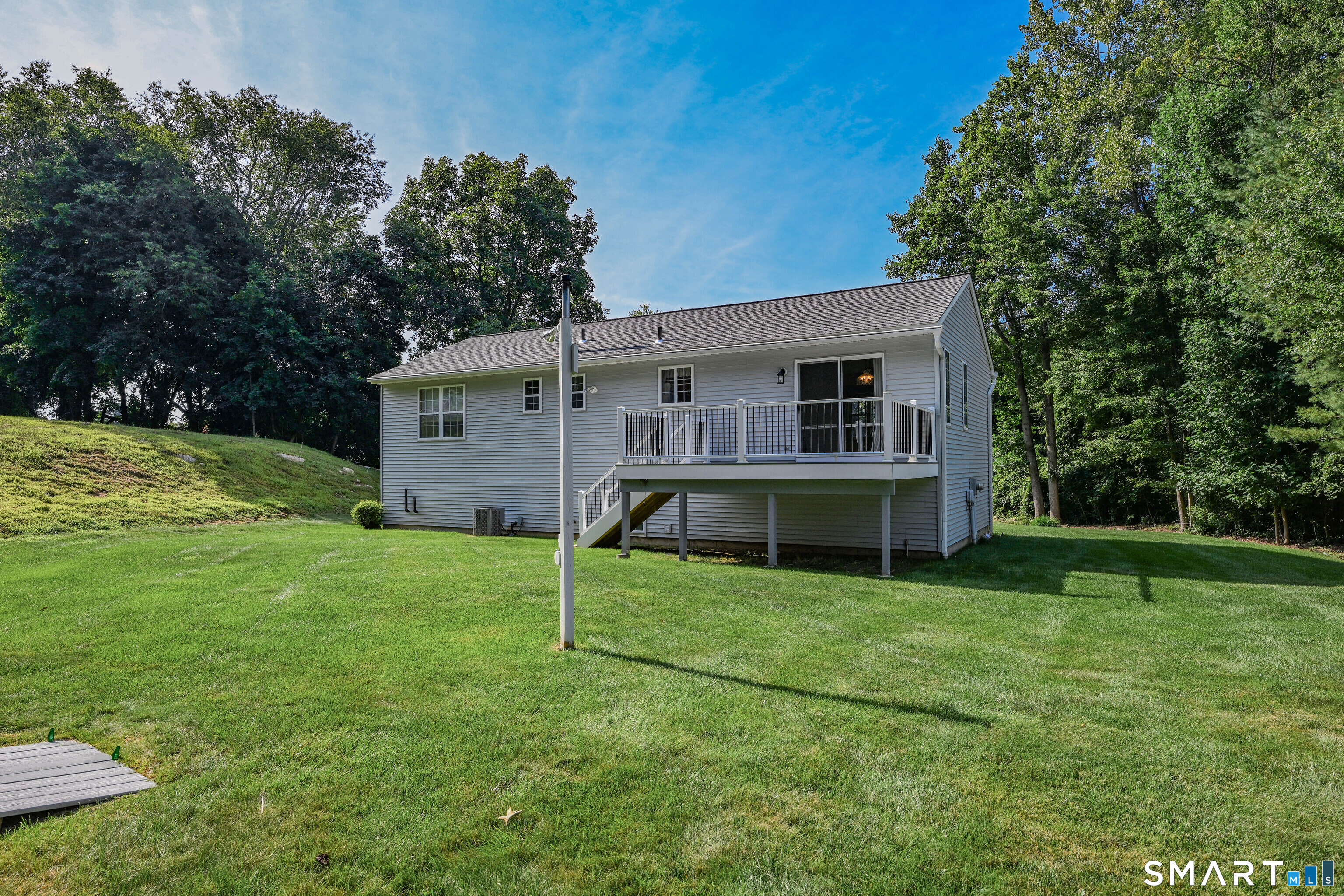 463 Burton Road photo 27