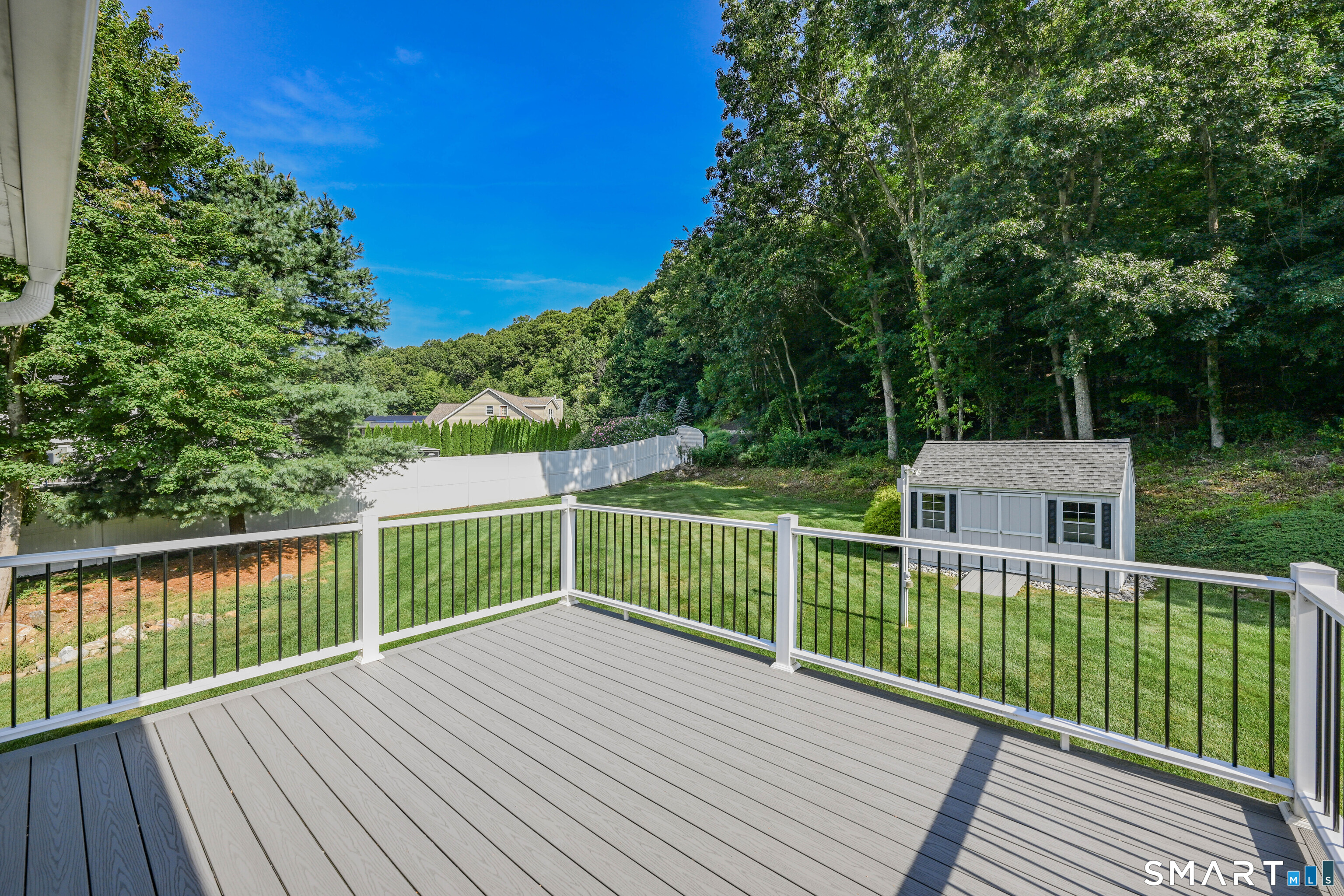 463 Burton Road photo 30