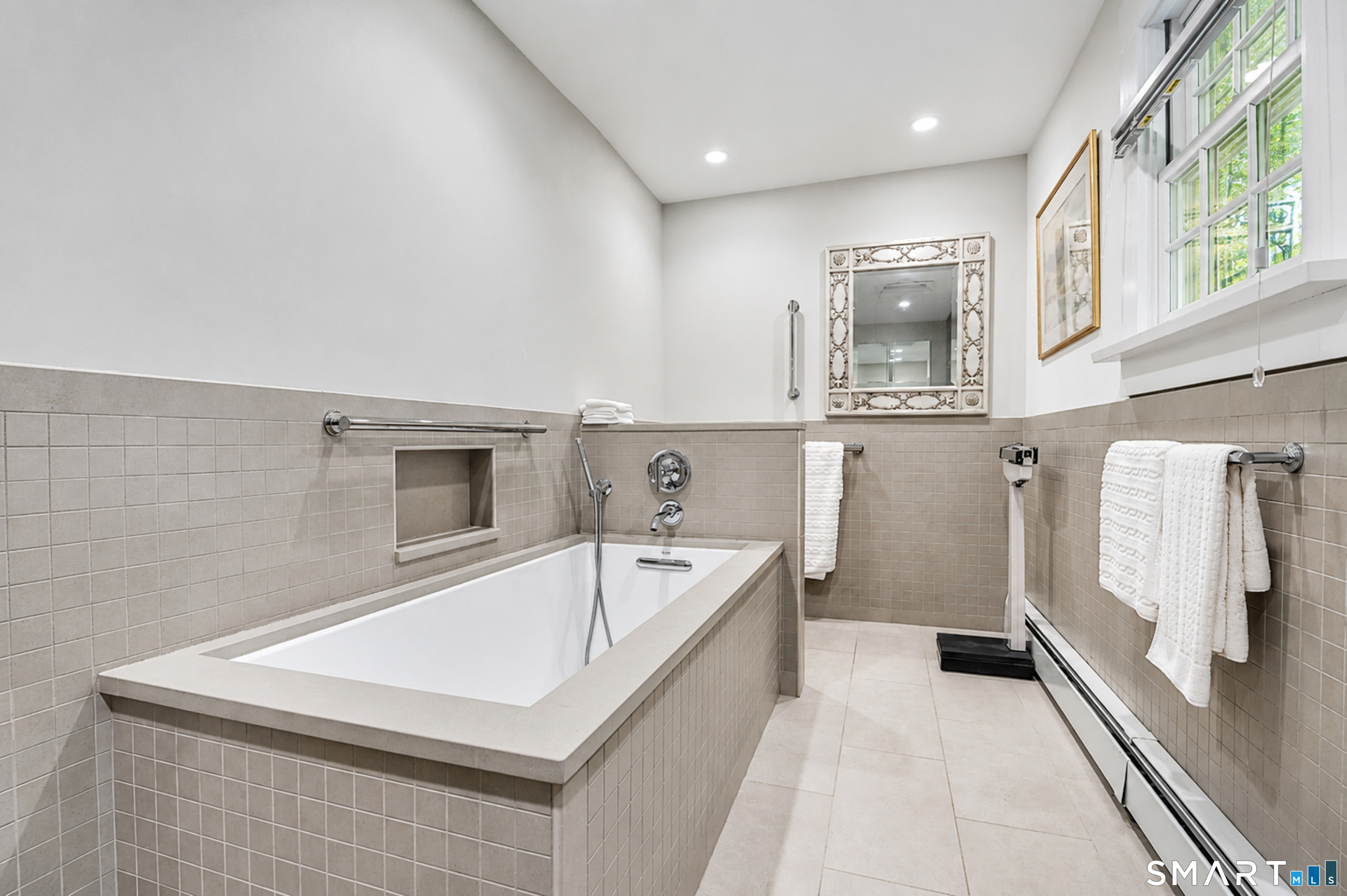 8 Park Place photo 24