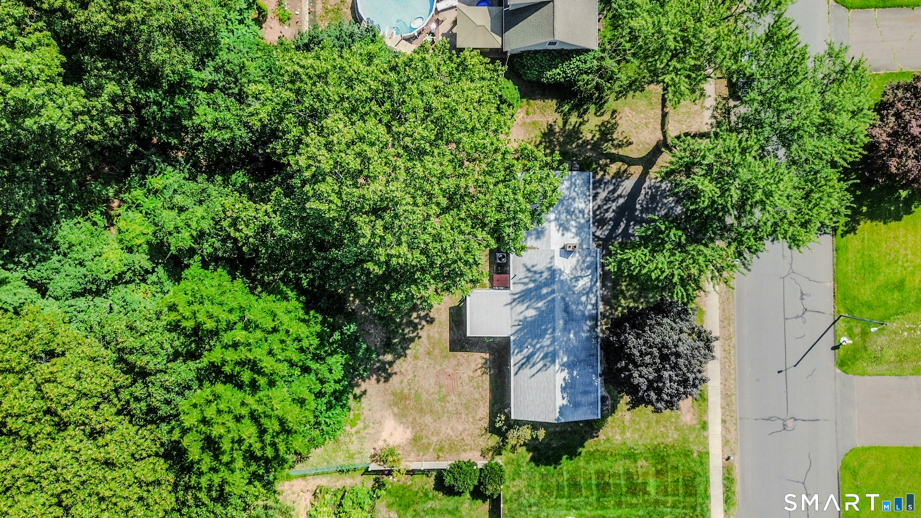 11 Monroe Road photo 3