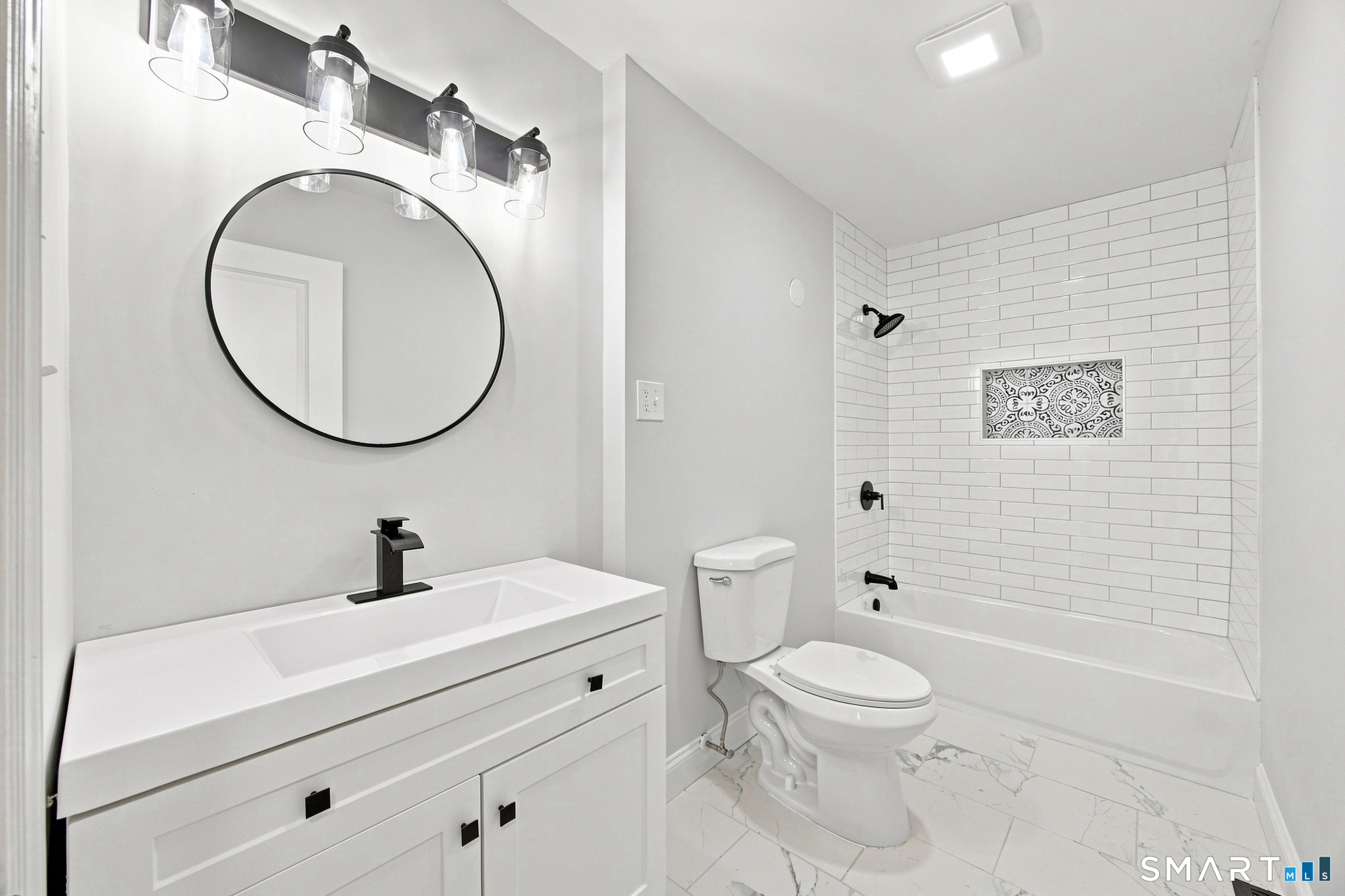 75 Longwood Drive photo 10