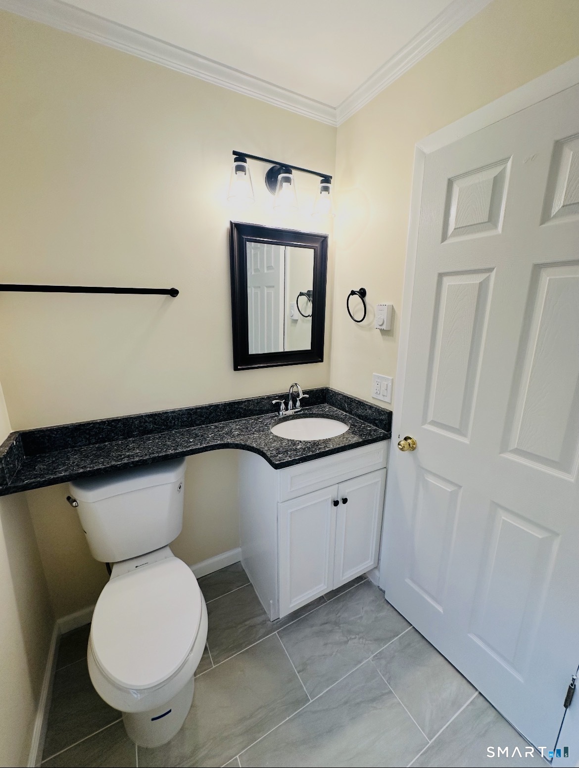 94 Cynthia Lane, #B-5, Middletown, CT 06457