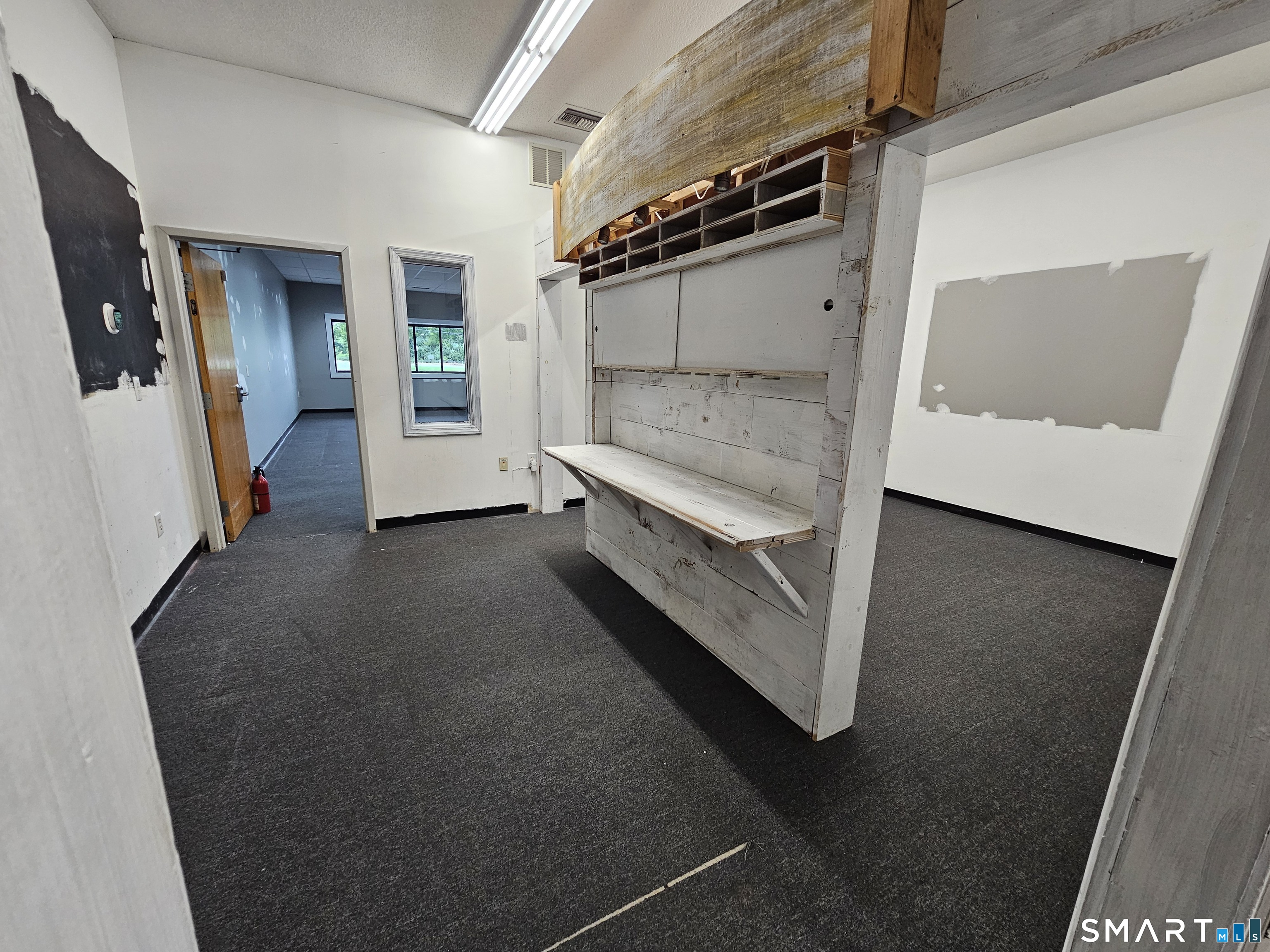 122 Prospect Hill Road Unit #6 photo 5