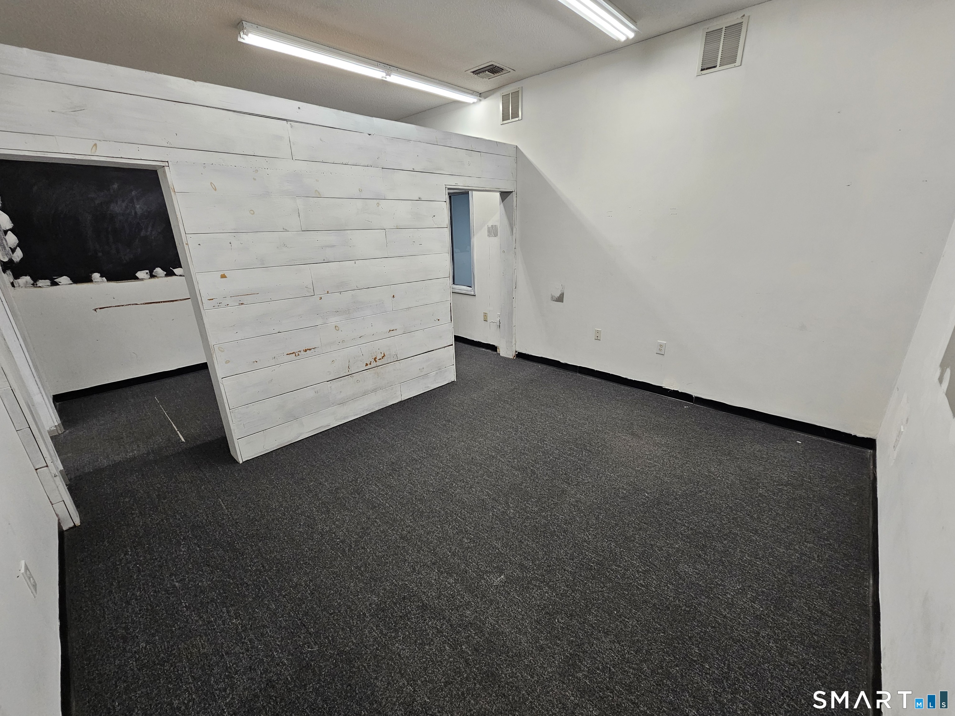 122 Prospect Hill Road Unit #6 photo 6