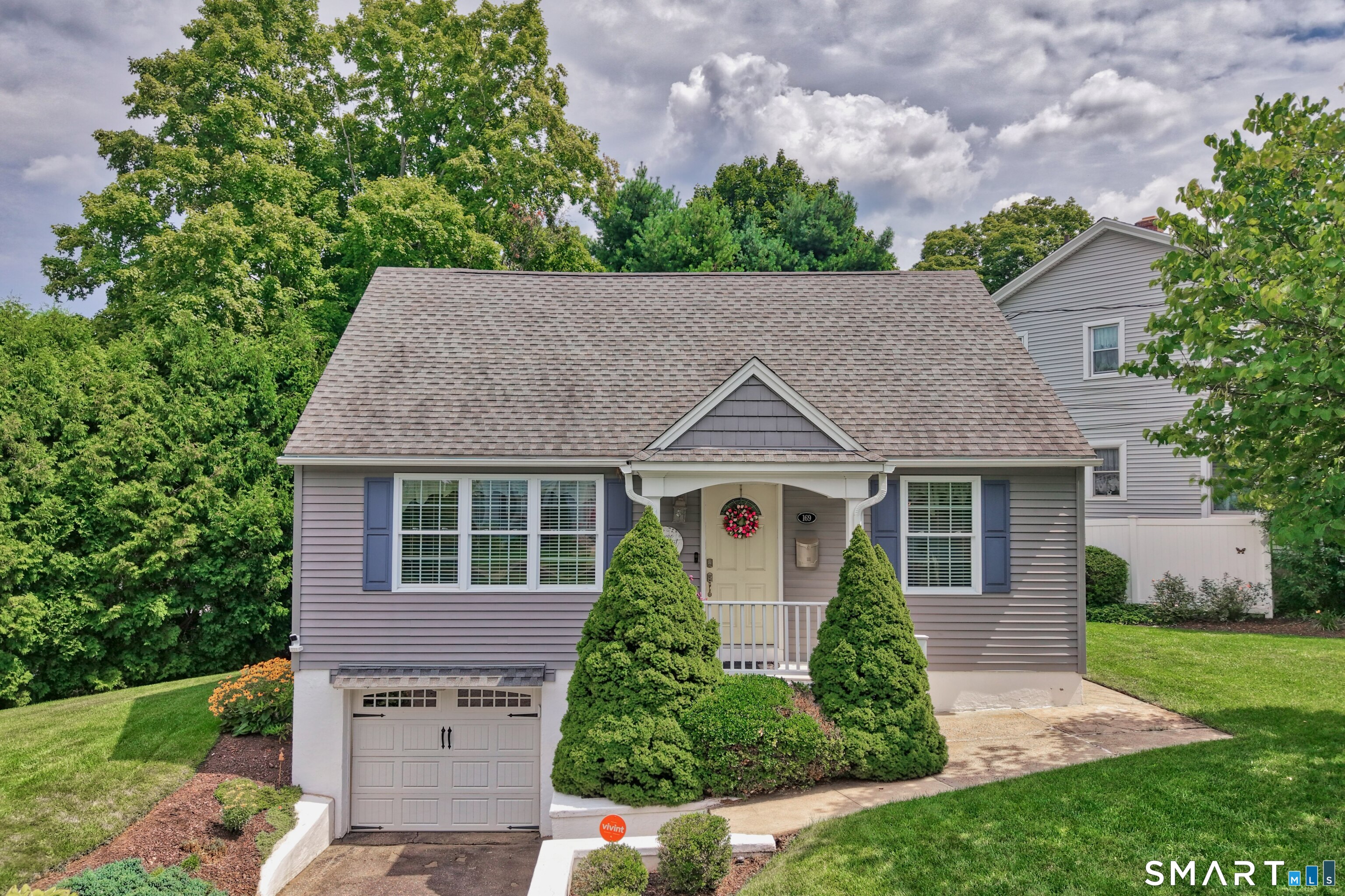169 Circuit Avenue
