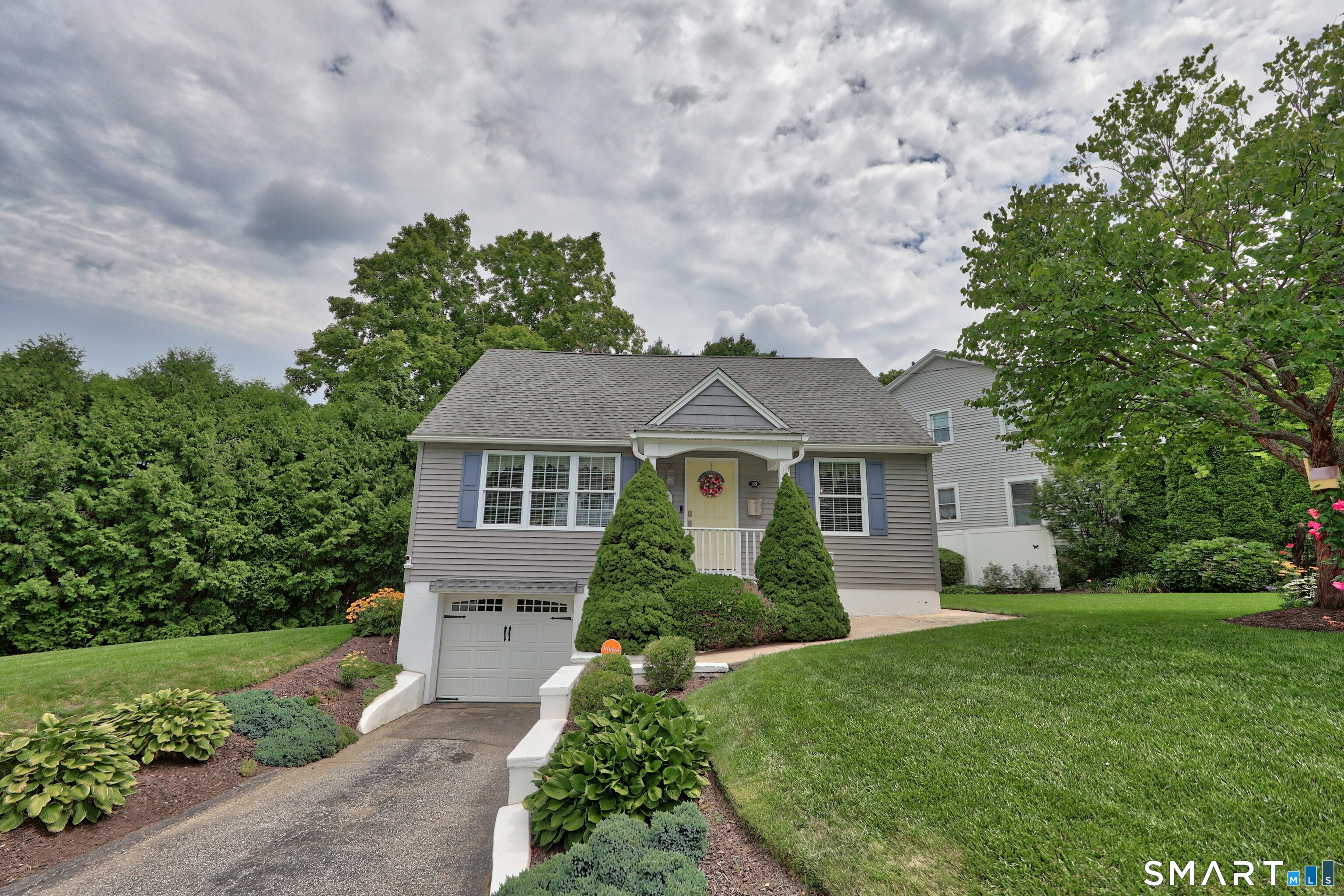 169 Circuit Avenue photo 30