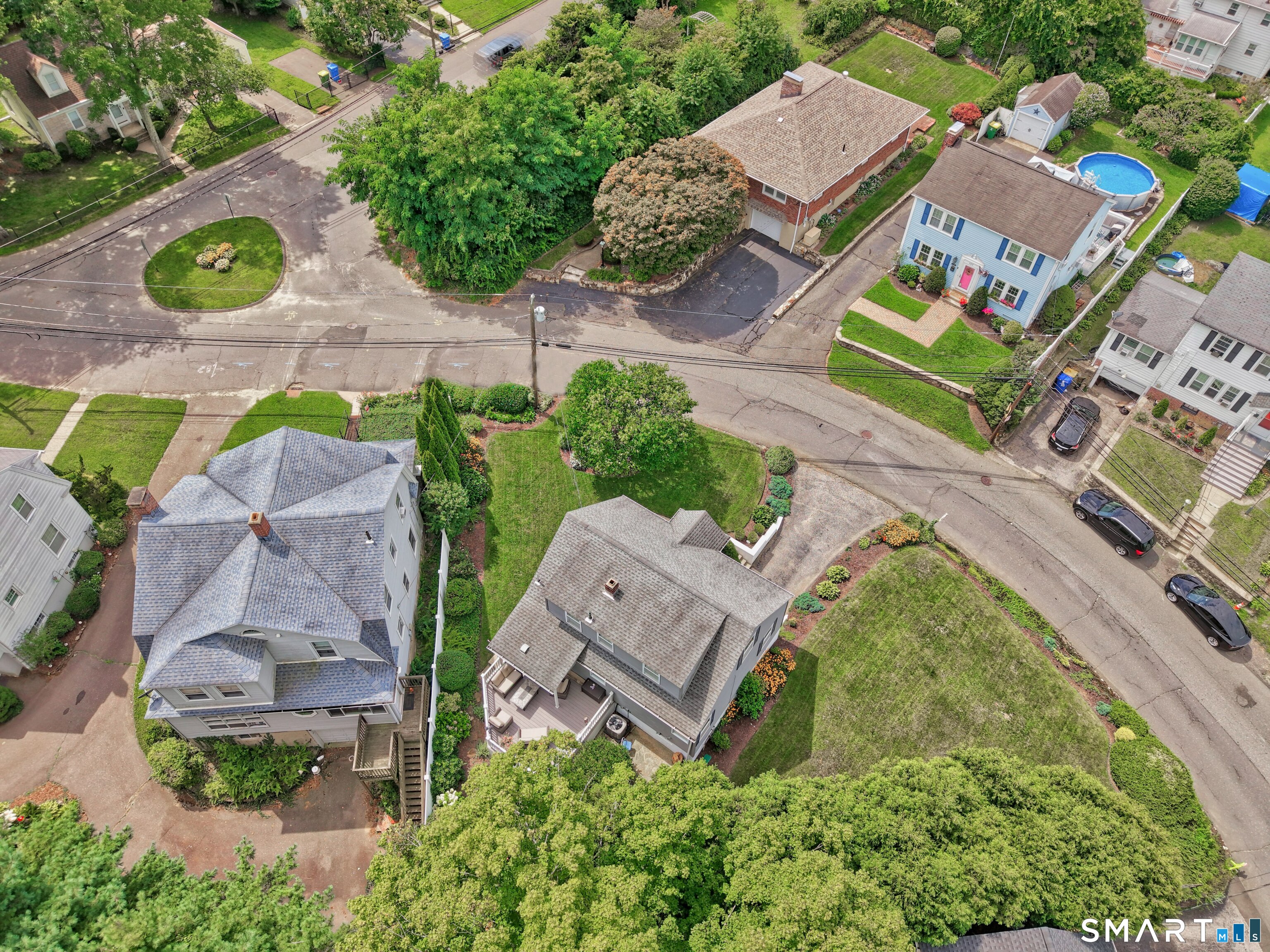 169 Circuit Avenue photo 35