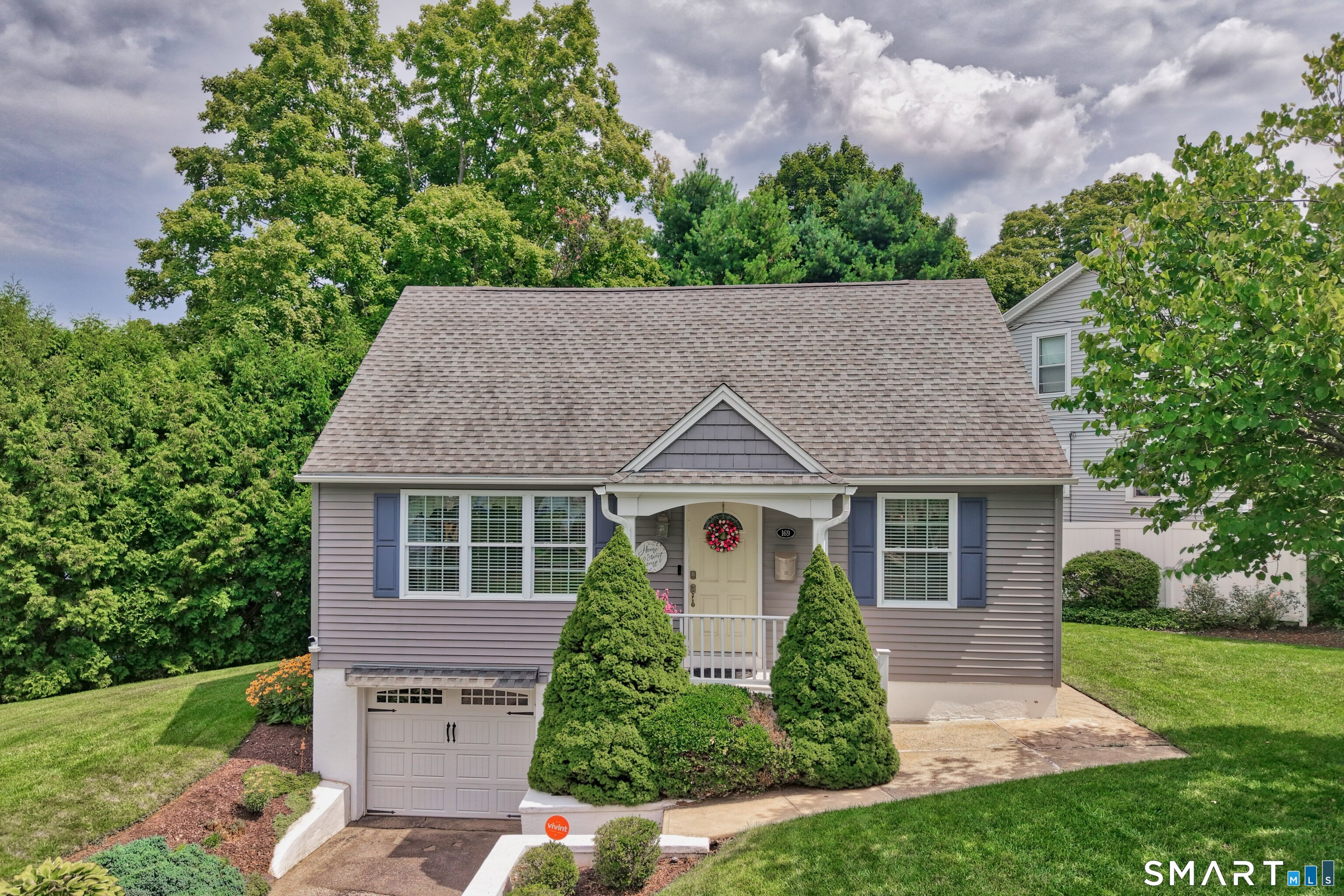 169 Circuit Avenue photo 40