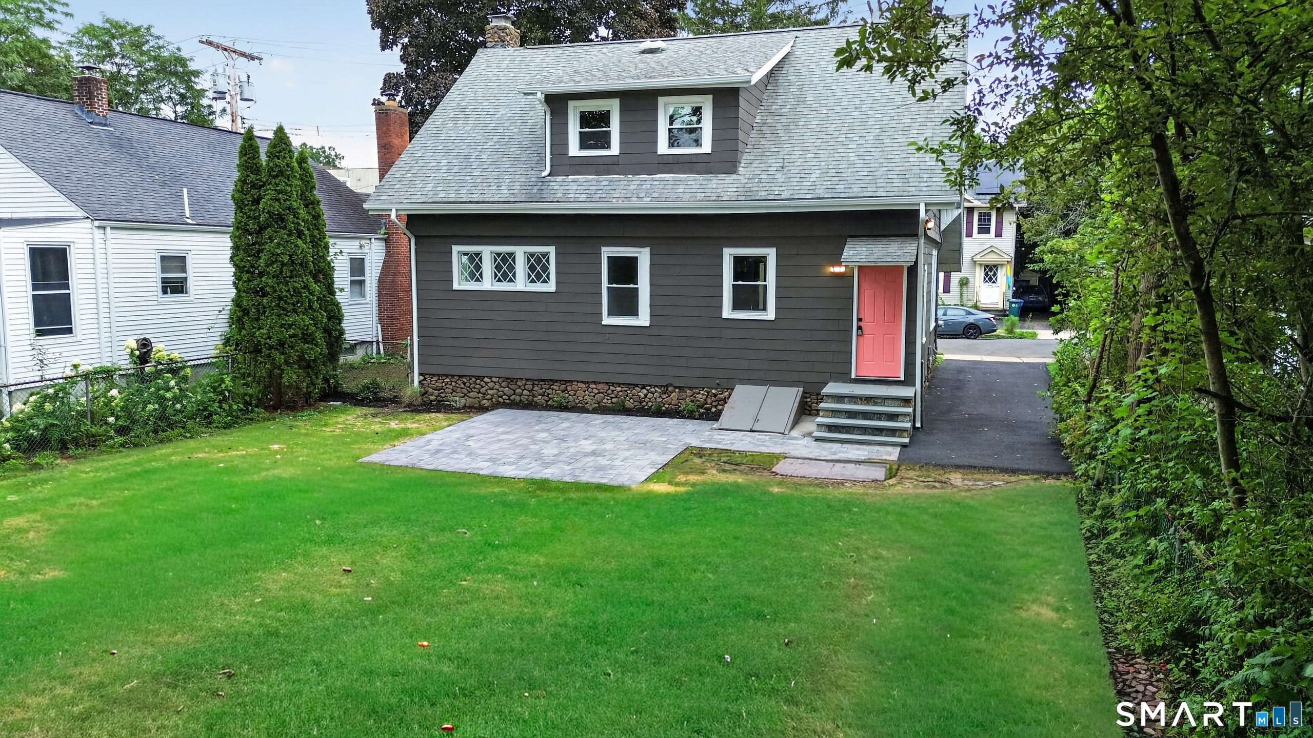 2nd image of 17 Ralston Ave, Hamden, CT 06517 | MLS# 24200134