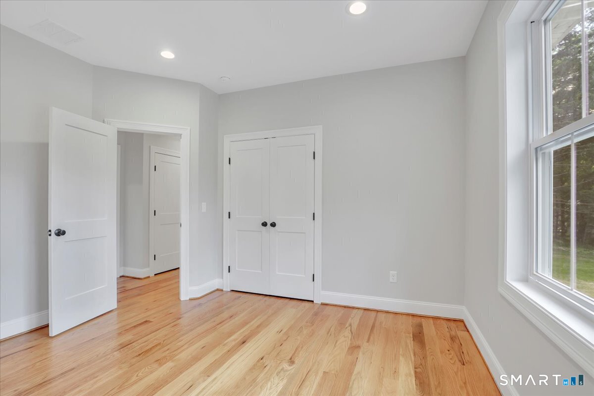 147 Hackmatack Street photo 12