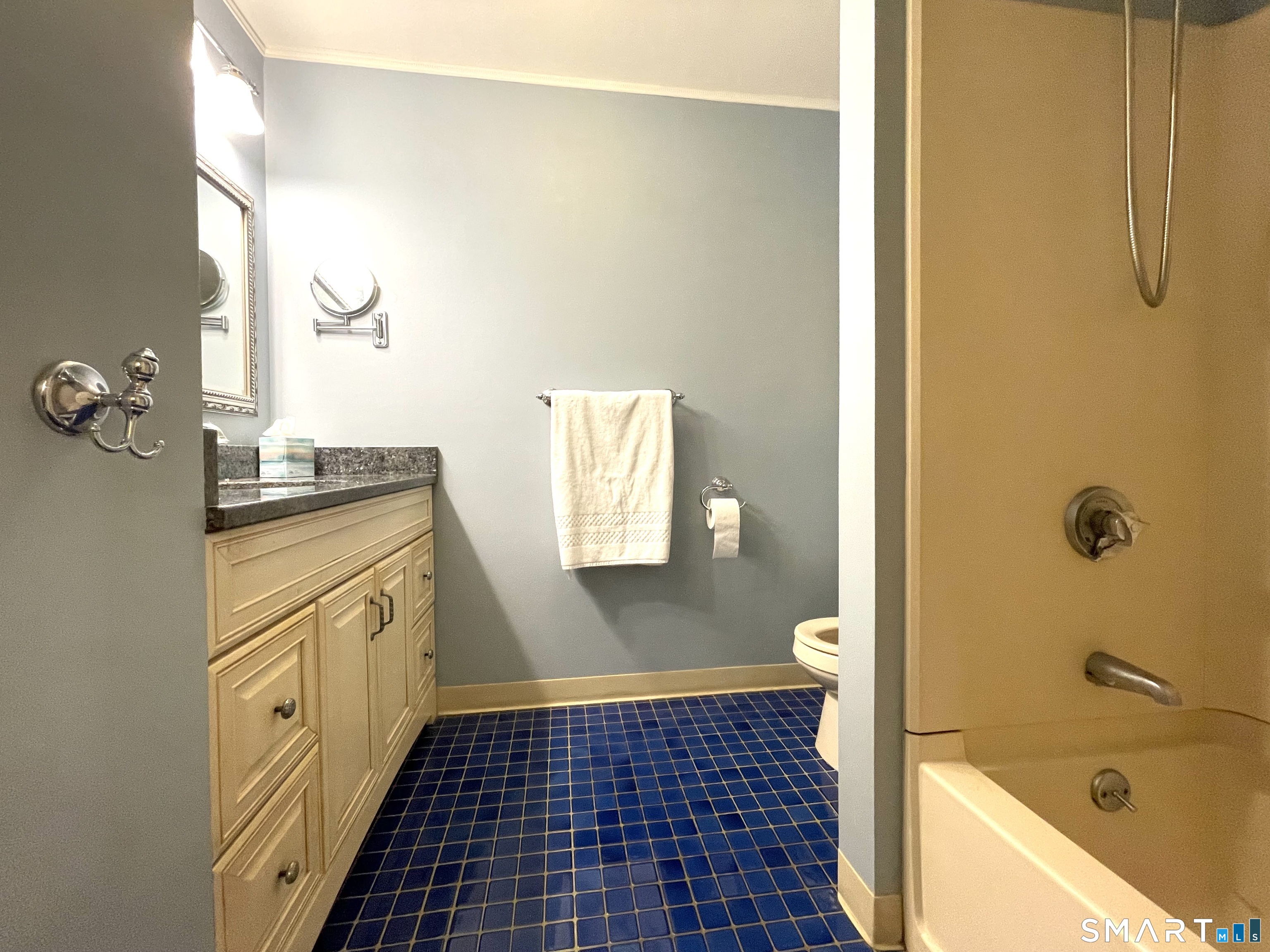 410 Farmington Avenue Unit #O5 photo 13