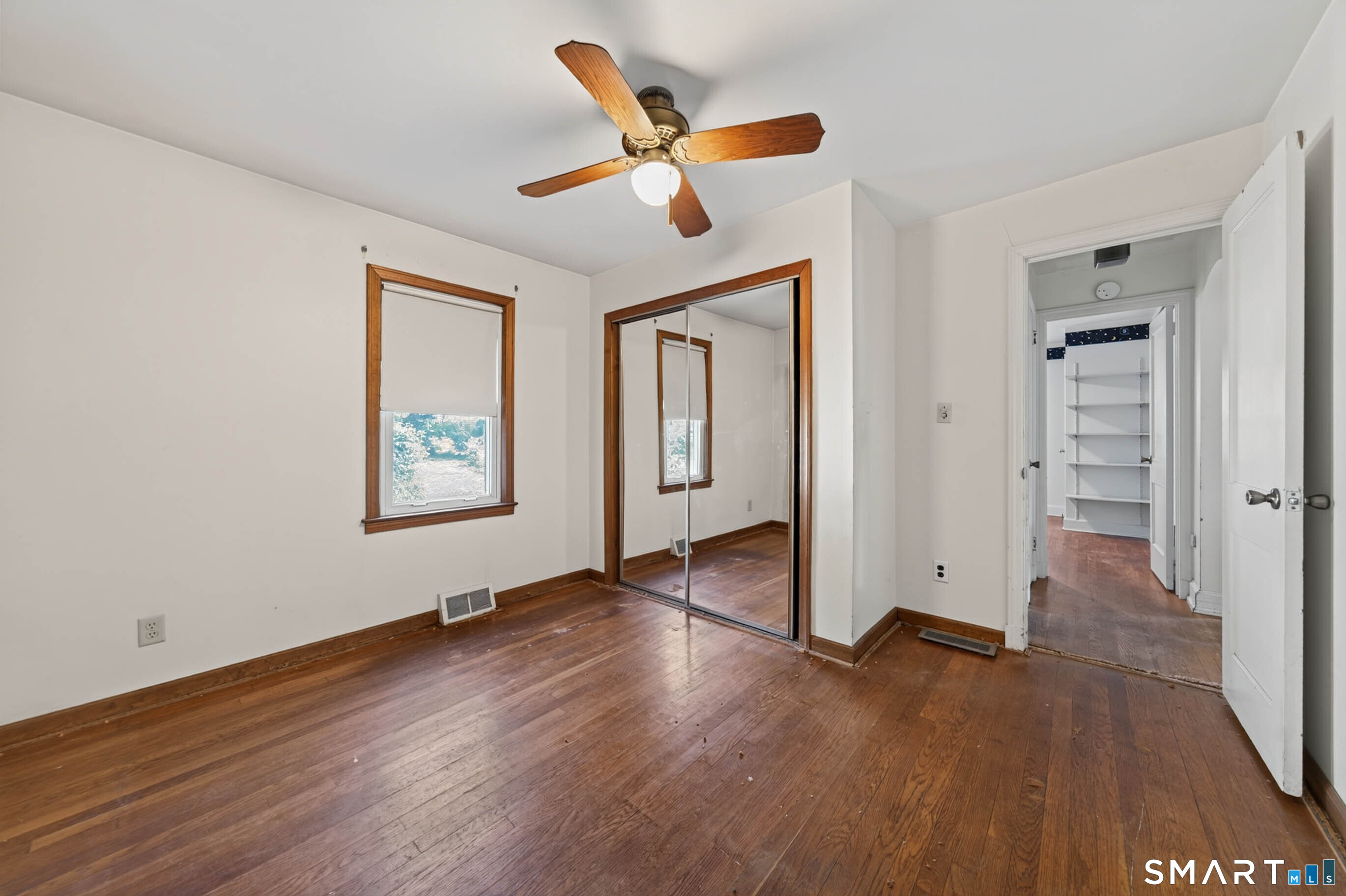8 Sailors Lane photo 13
