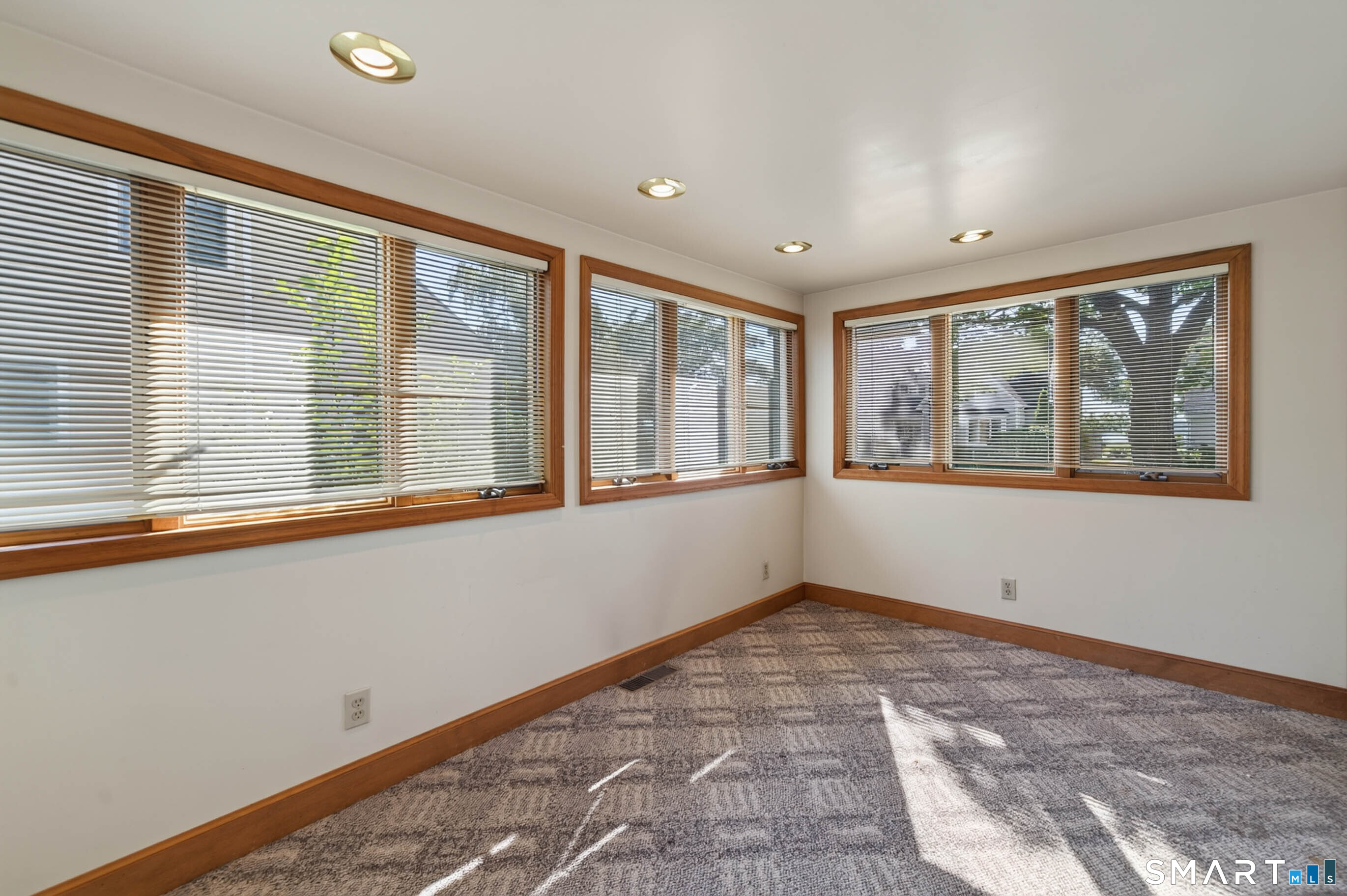 8 Sailors Lane photo 11