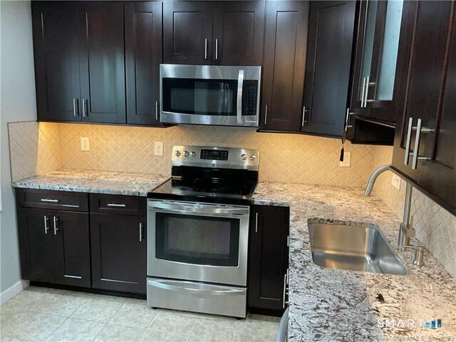 25 Padanaram Road Unit #84 photo 2