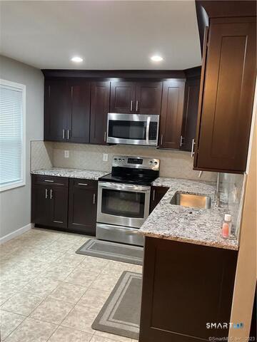 25 Padanaram Road Unit #84 photo 5