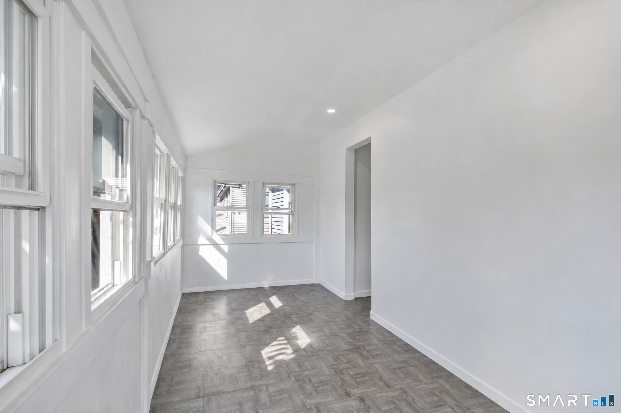 157 Fairview Avenue photo 31