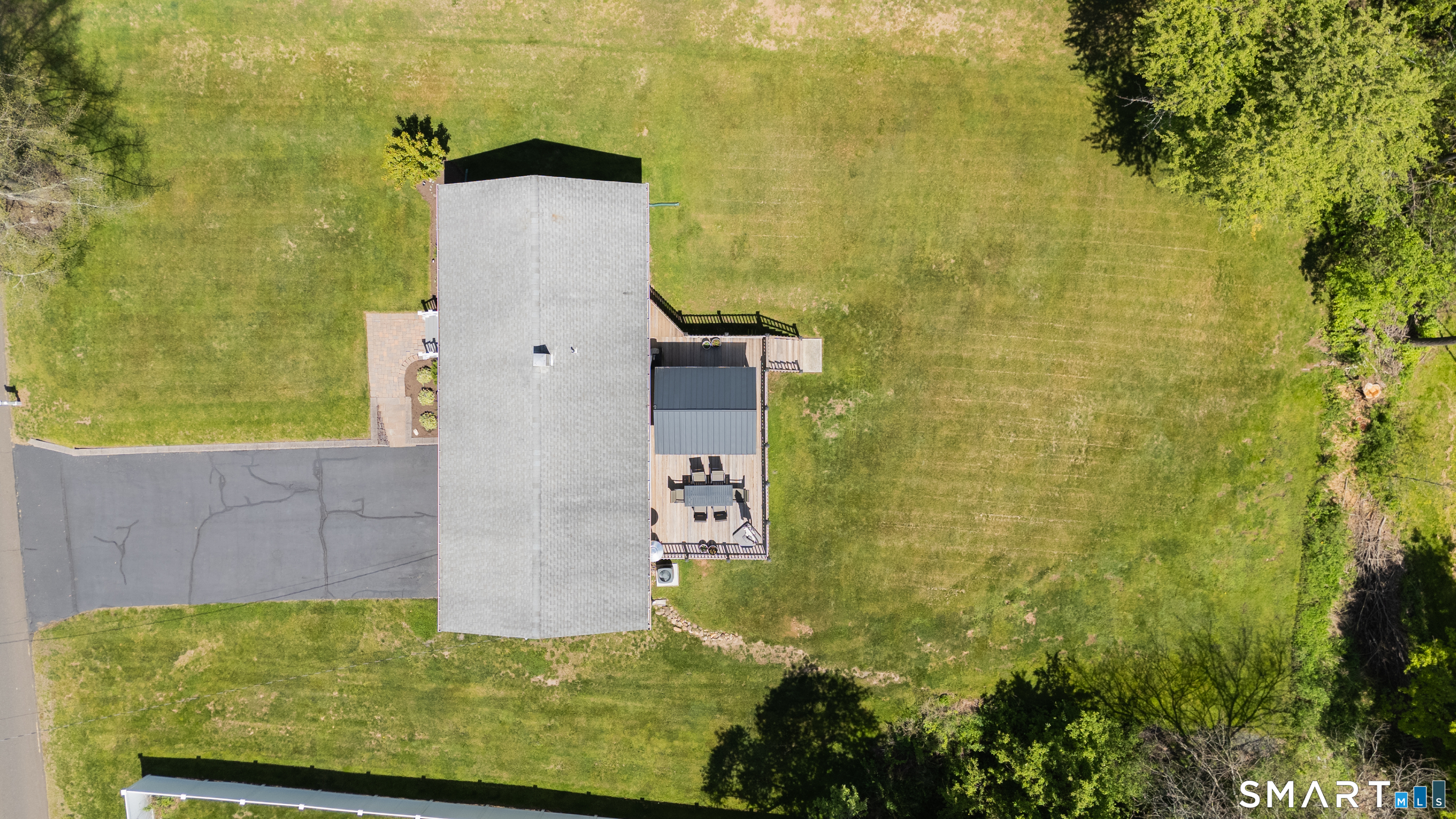 94 Highland Avenue photo 32