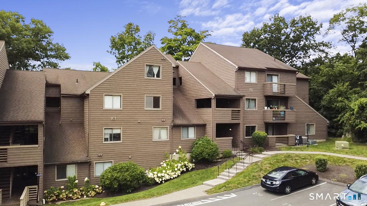 166 Old Brookfield Road Unit #26D4 photo 31