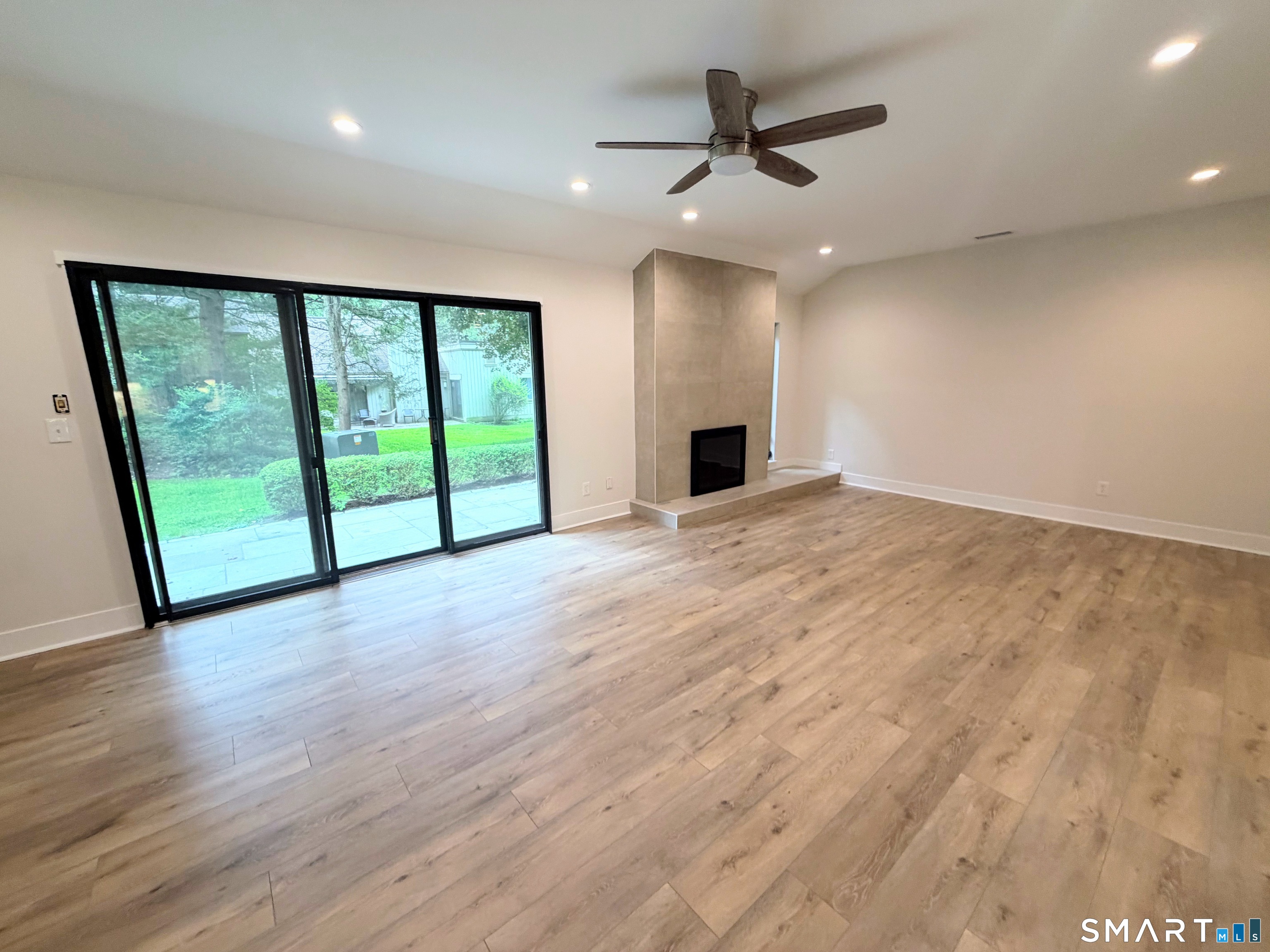 397 Heritage Village Unit #B photo 5