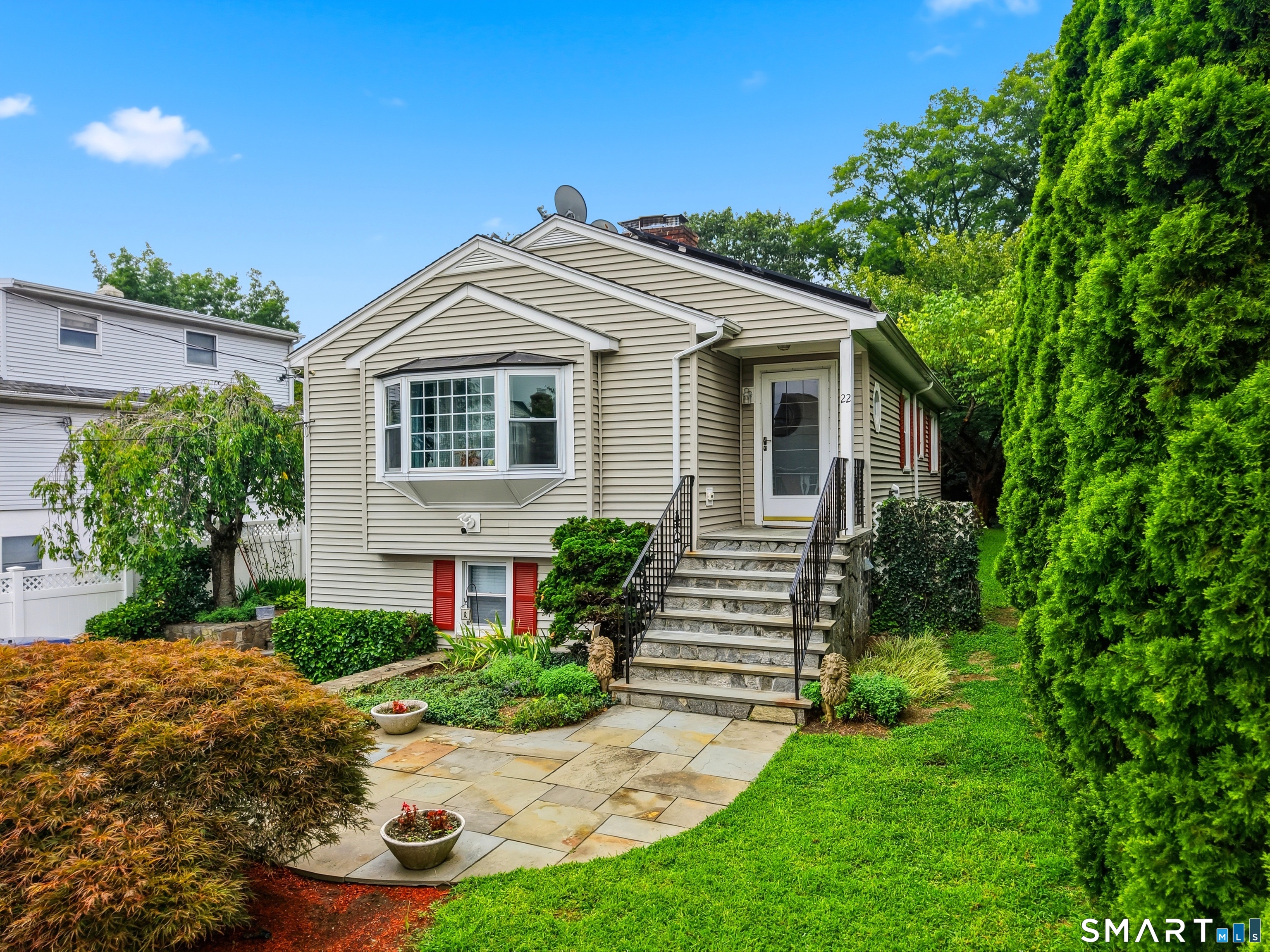 22 Lyon Avenue photo 26
