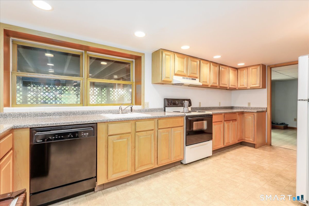 14 Ivy Lane photo 32