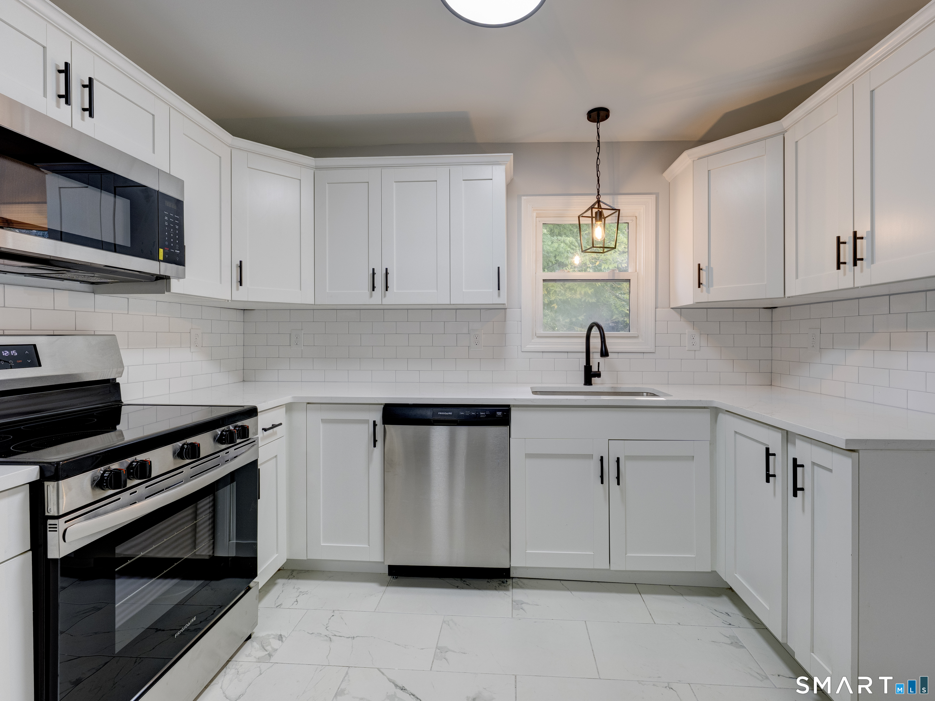 46 Middlefield Street photo 11