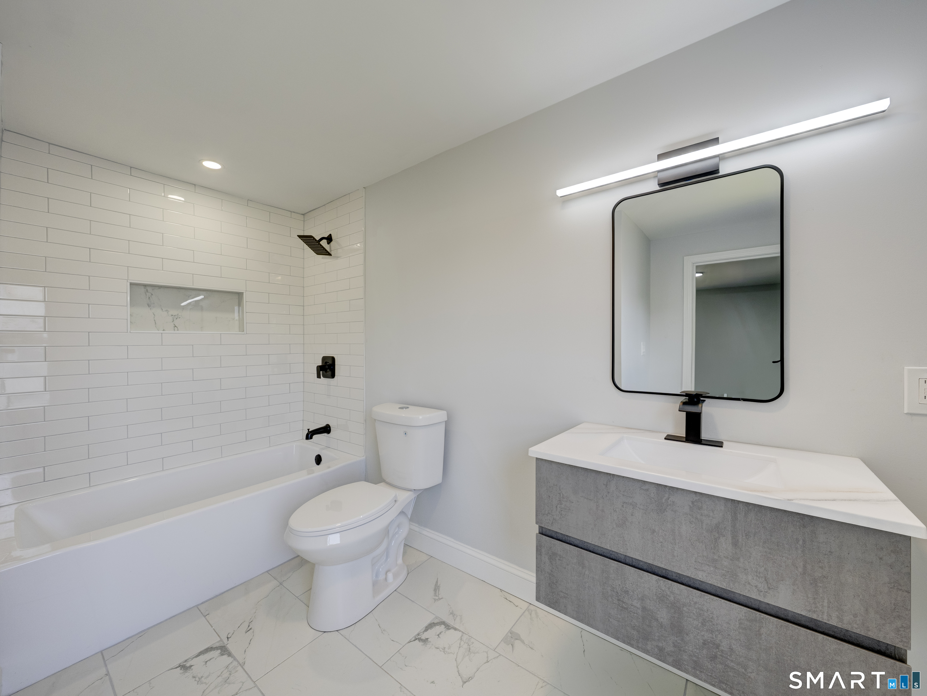 46 Middlefield Street photo 27