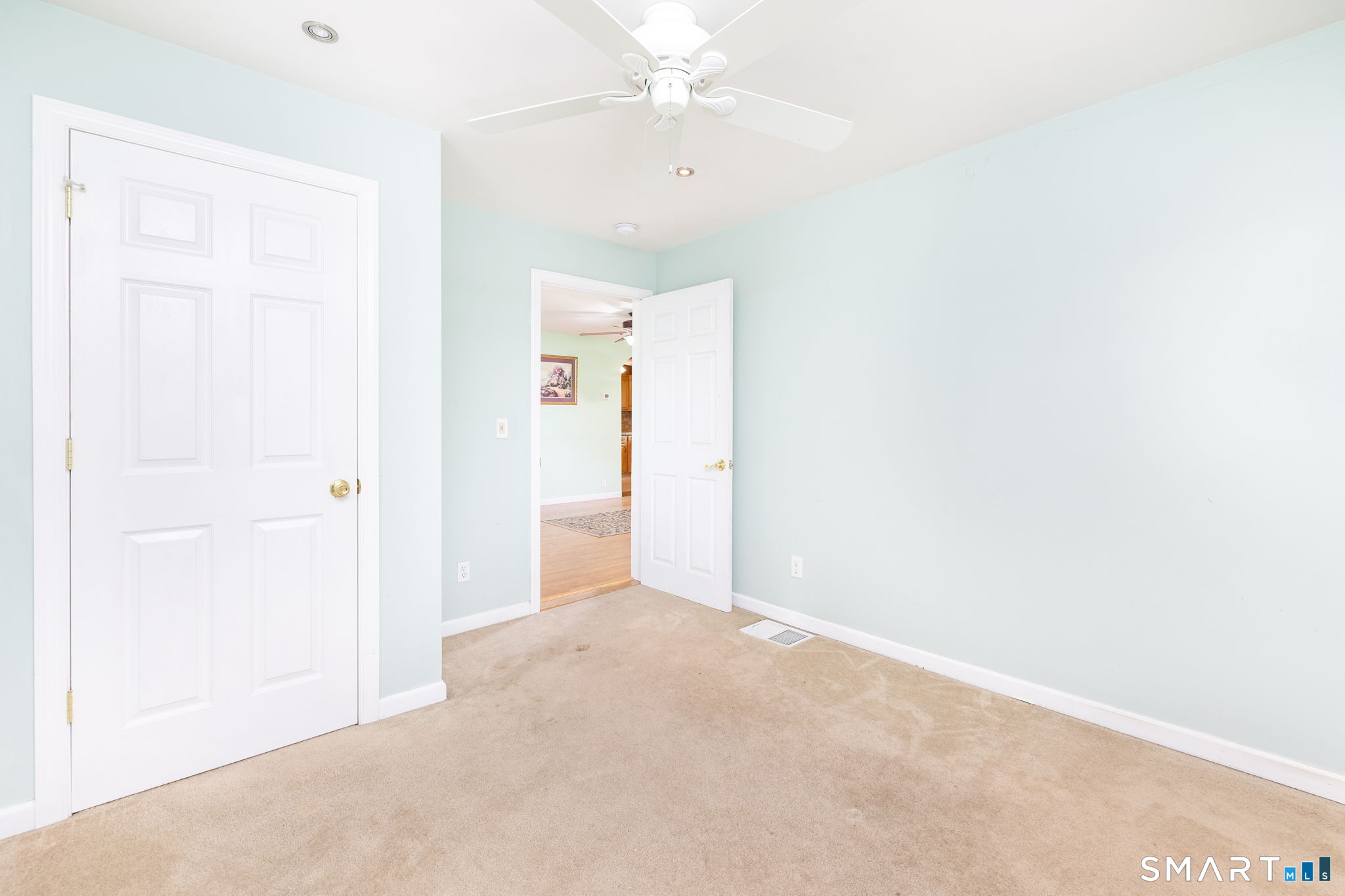 49 Baker Avenue photo 17