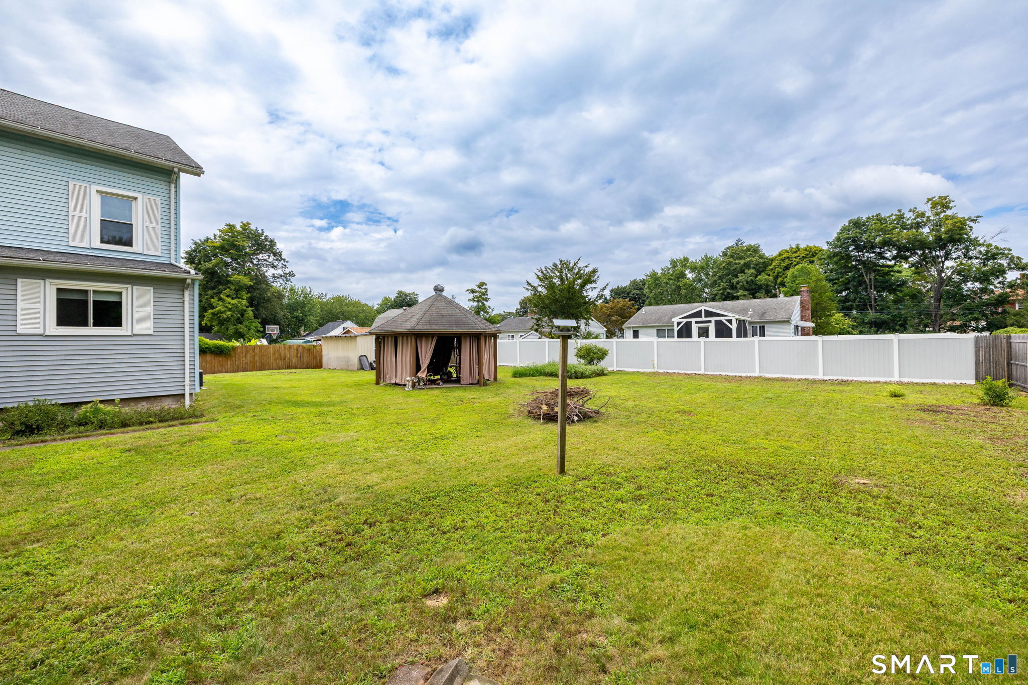 49 Baker Avenue photo 30