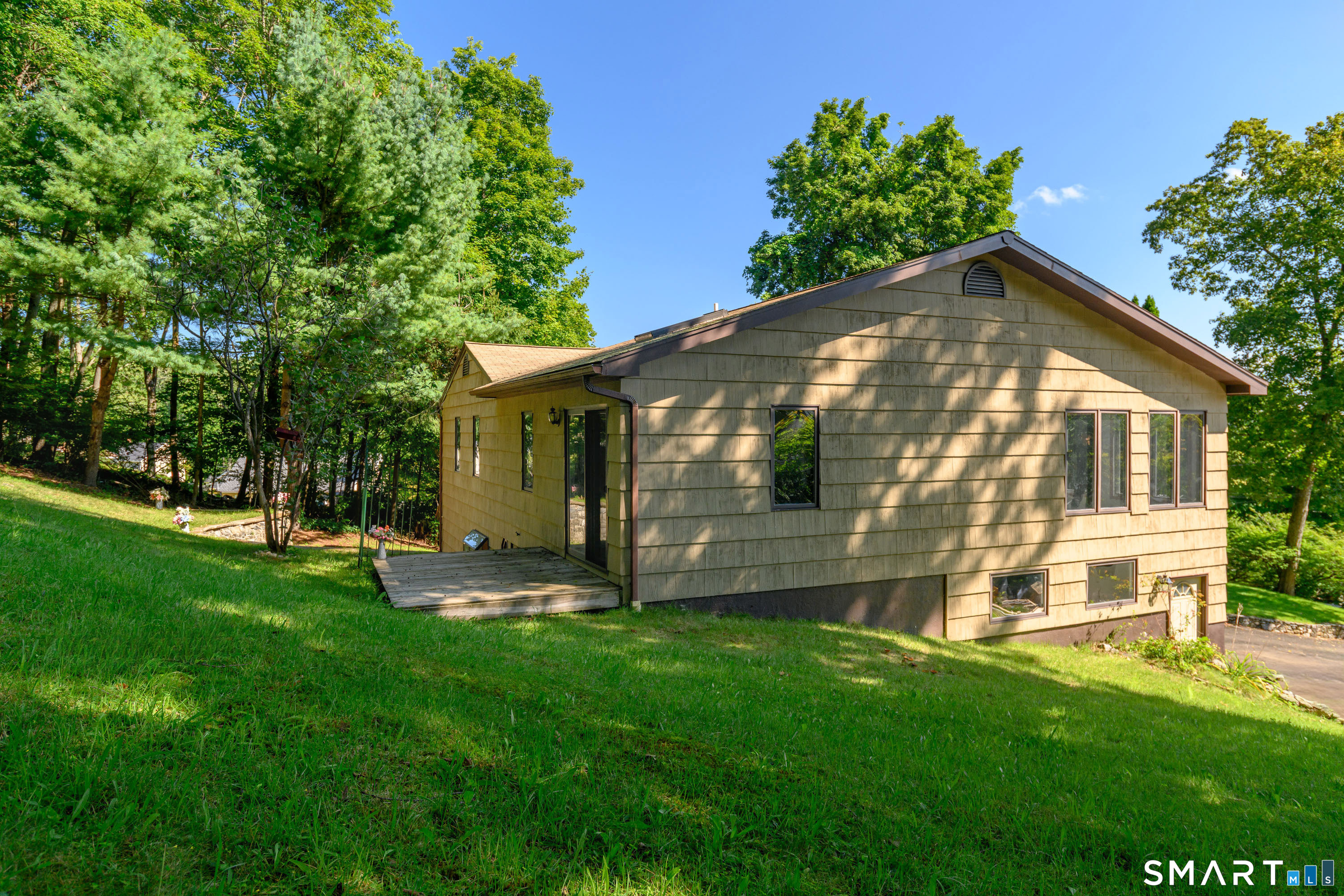 1 Hayestown Heights photo 22
