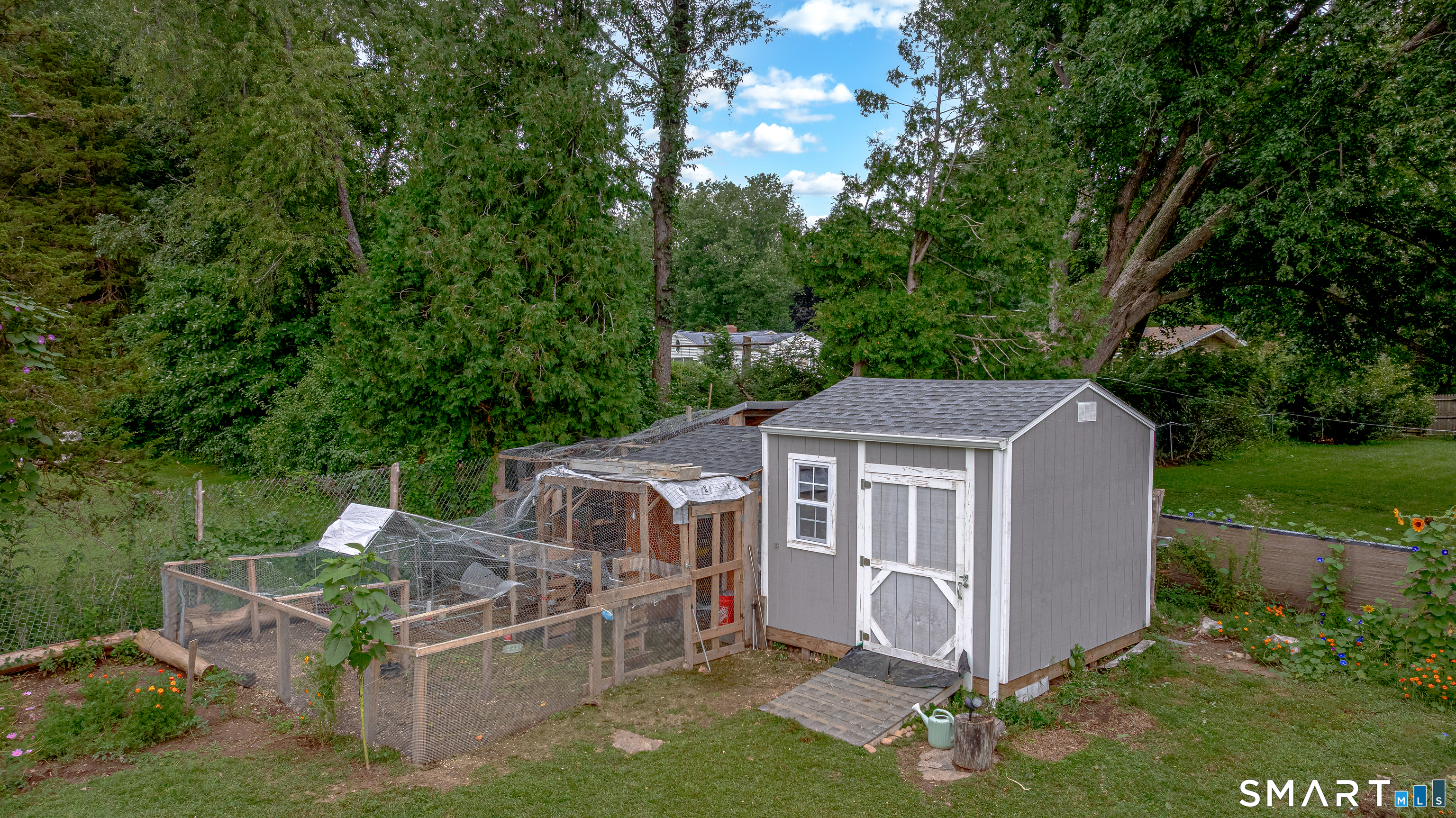 4 Mohawk Drive photo 40