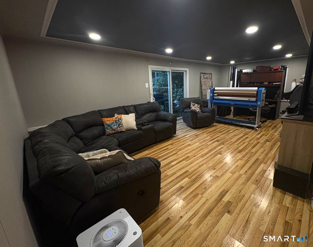 77 Pleasant Drive photo 23
