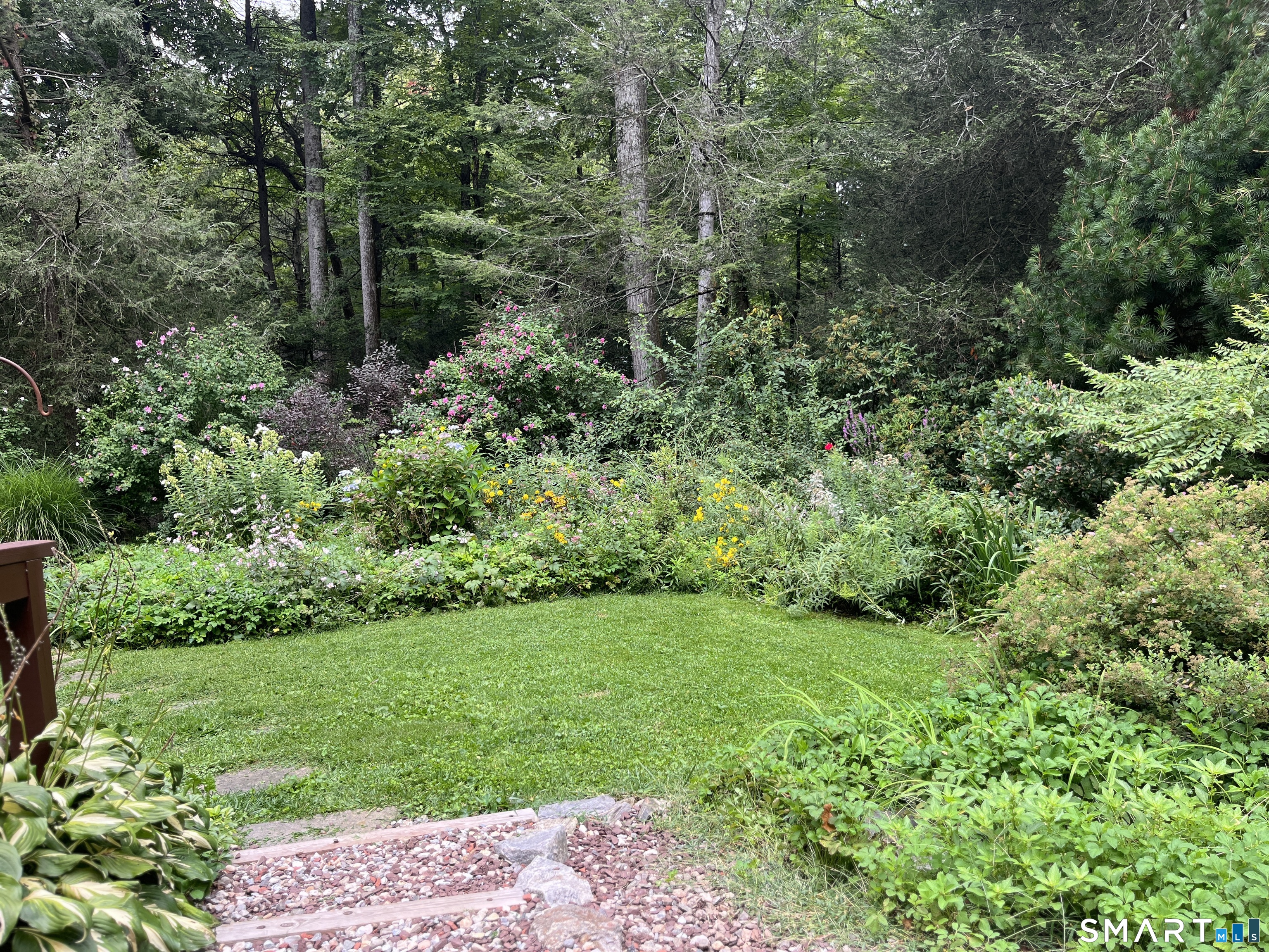 Photo 20 of Single family home for sale at 6 Great Pond Ln, Redding, CT 06896 | MLS# 24191966 | Listing updated on 2026-08-25