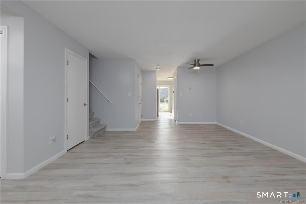 565 Clark Avenue Unit #6 photo 9