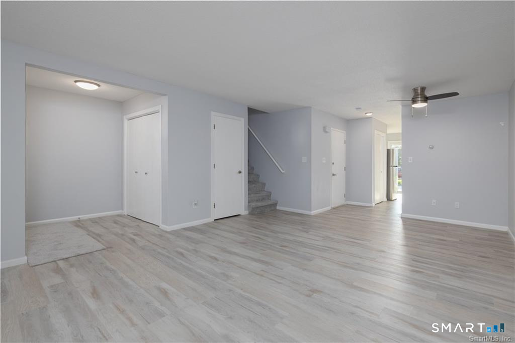 565 Clark Avenue Unit #6 photo 11